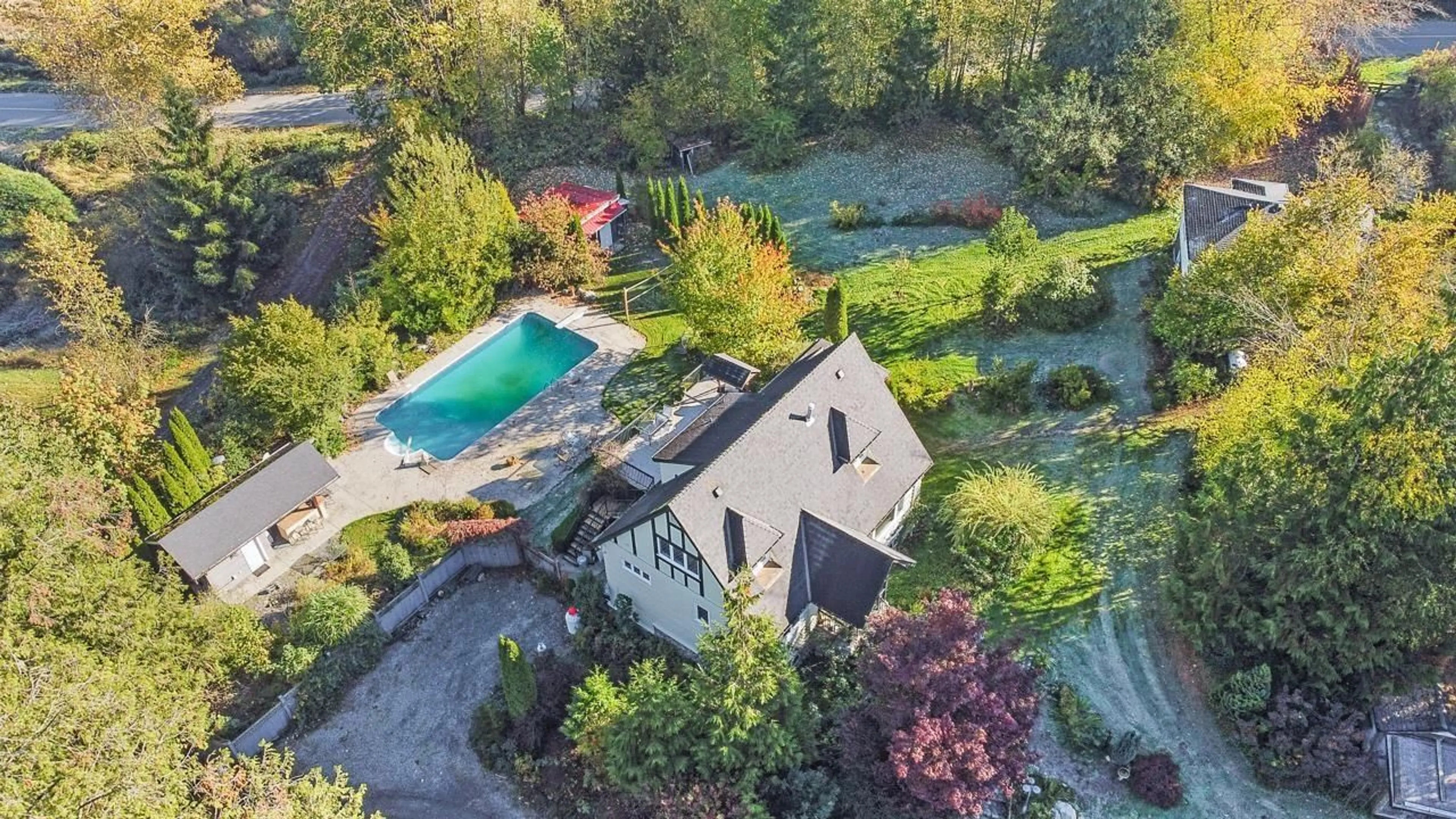 A pic from outside/outdoor area/front of a property/back of a property/a pic from drone, unknown for 8561 BRADNER, Abbotsford British Columbia V4X2H5