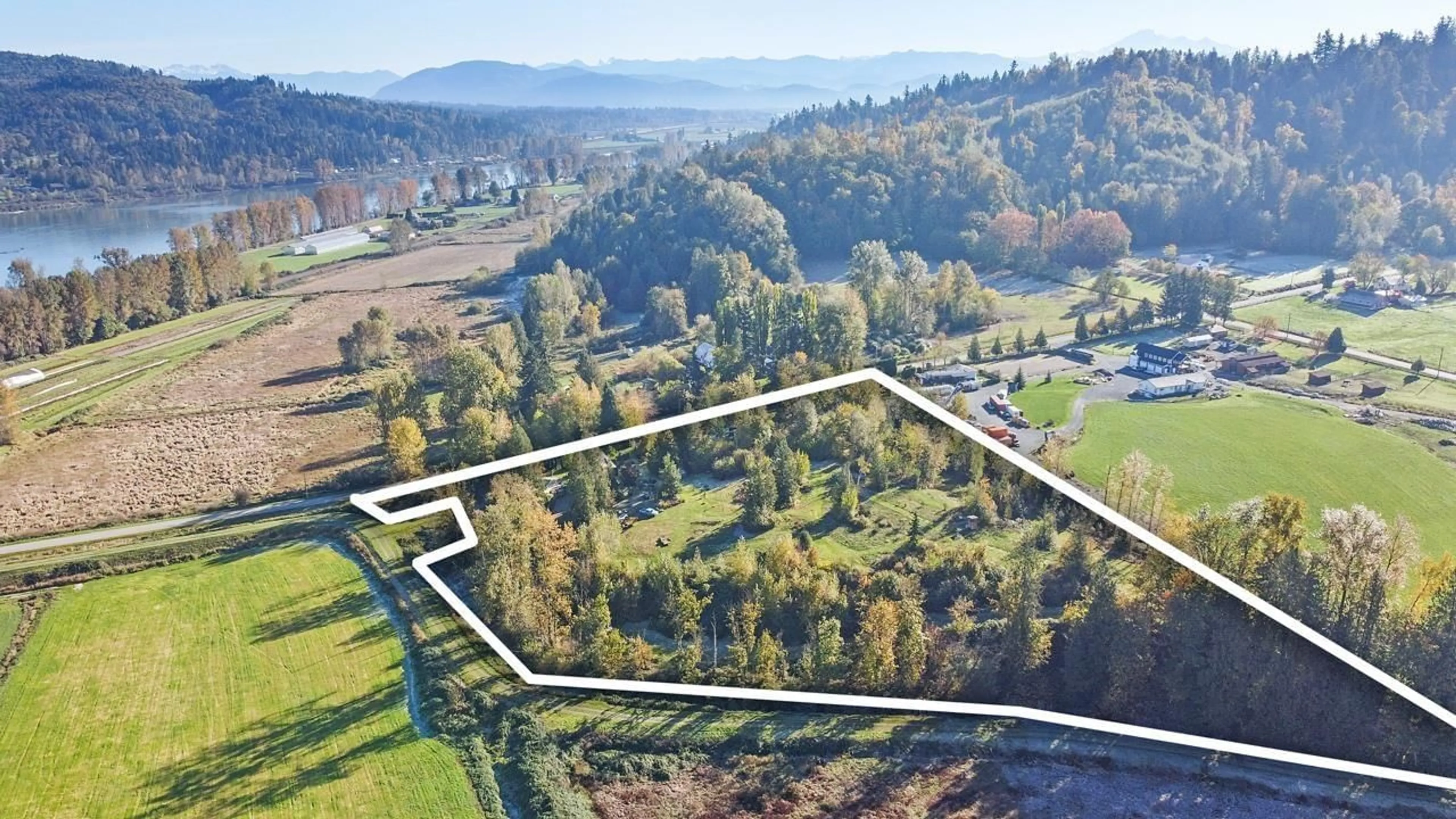 A pic from outside/outdoor area/front of a property/back of a property/a pic from drone, water/lake/river/ocean view for 8561 BRADNER, Abbotsford British Columbia V4X2H5