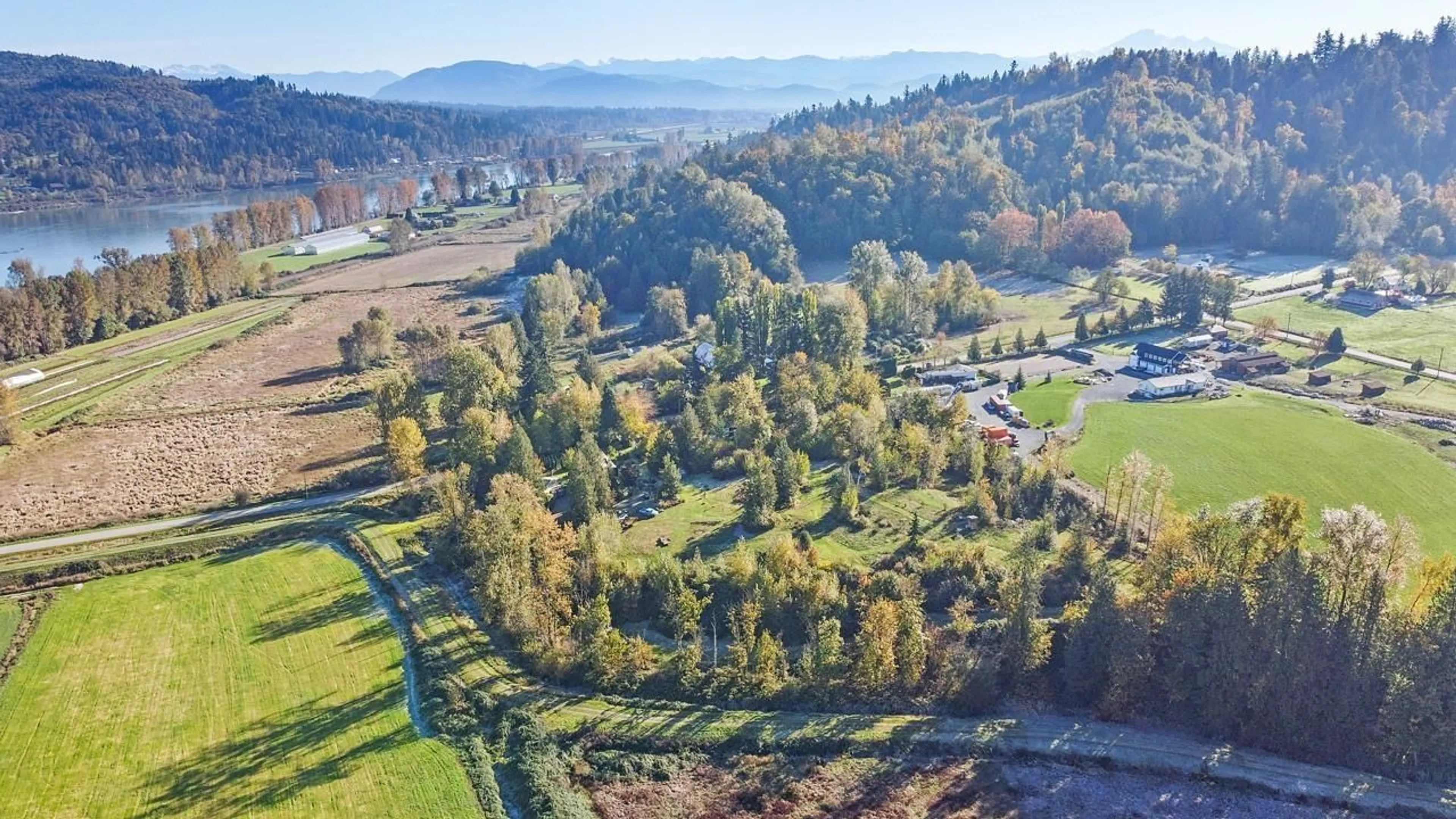 A pic from outside/outdoor area/front of a property/back of a property/a pic from drone, unknown for 8561 BRADNER, Abbotsford British Columbia V4X2H5