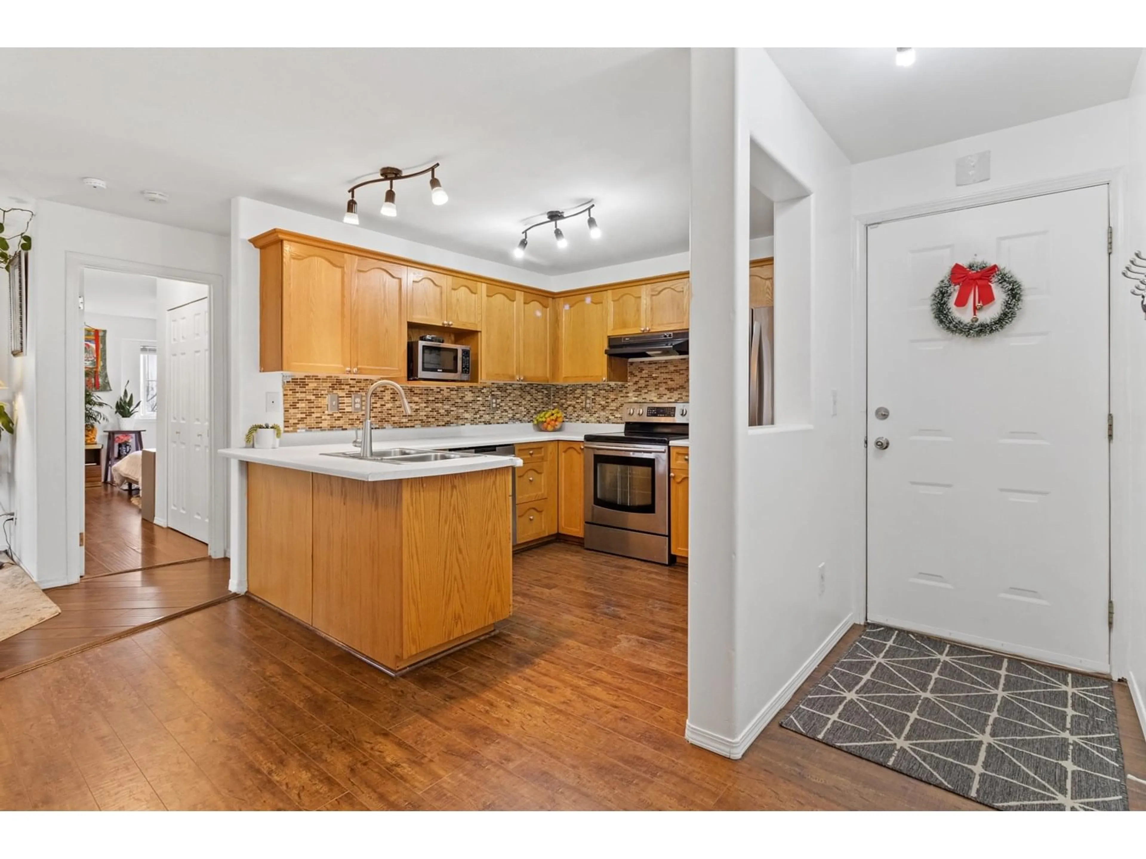 Open concept kitchen, unknown for 25 - 5915 VEDDER ROAD, Chilliwack British Columbia V2R1C3