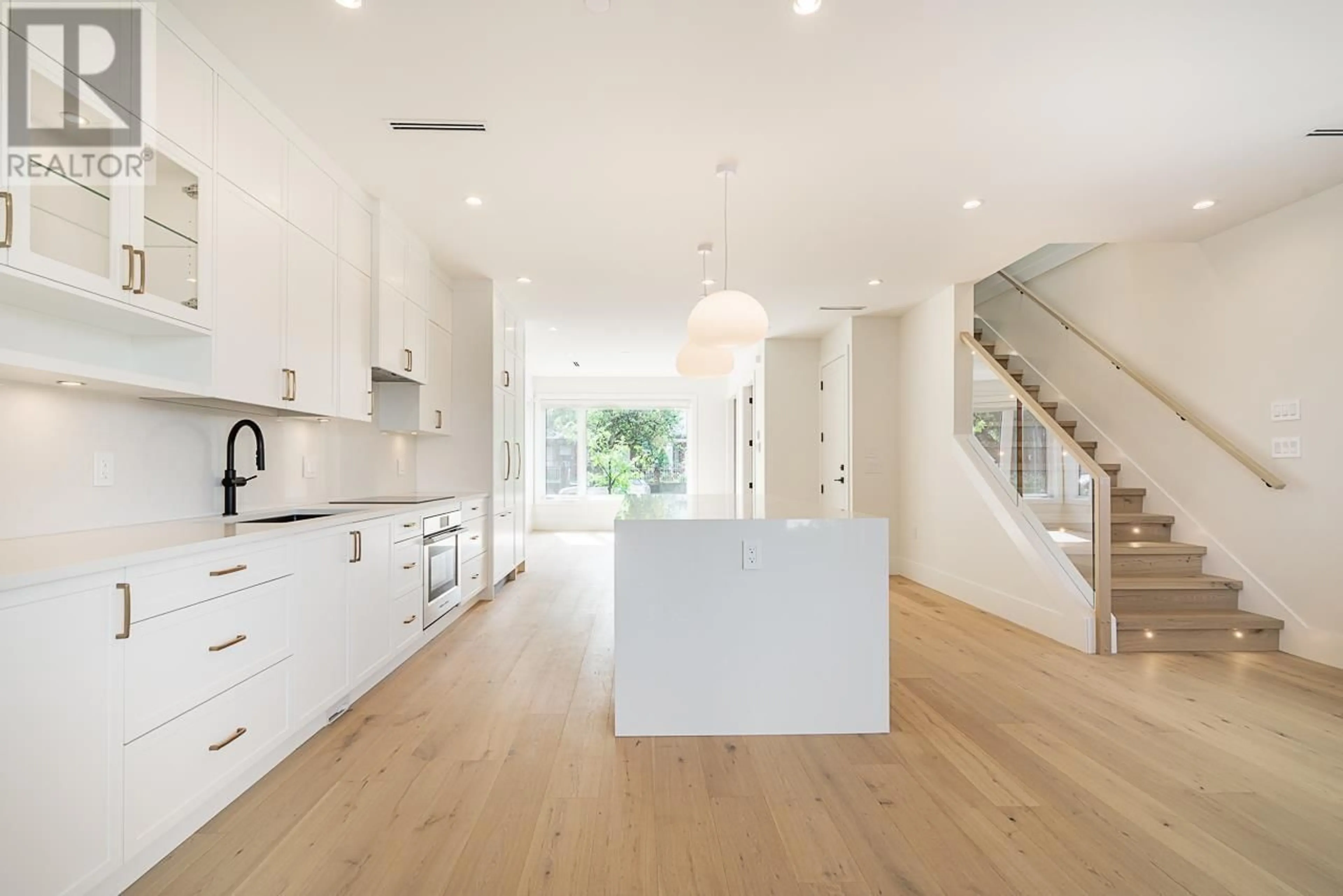Open concept kitchen, unknown for 45 15TH AVENUE, Vancouver British Columbia V5Y1X7