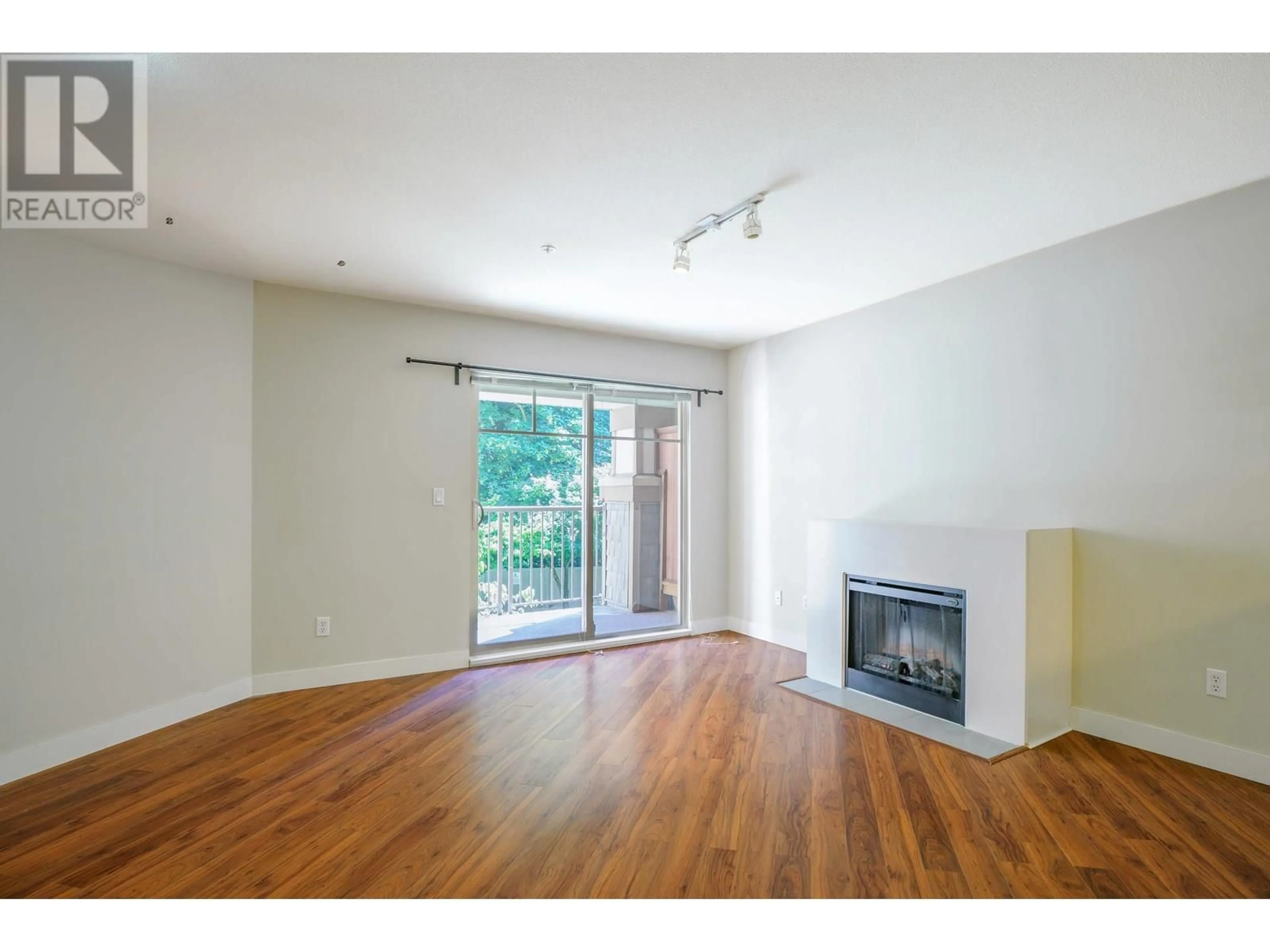 A pic of a room for 222 - 12248 224 STREET, Maple Ridge British Columbia V2X6B8