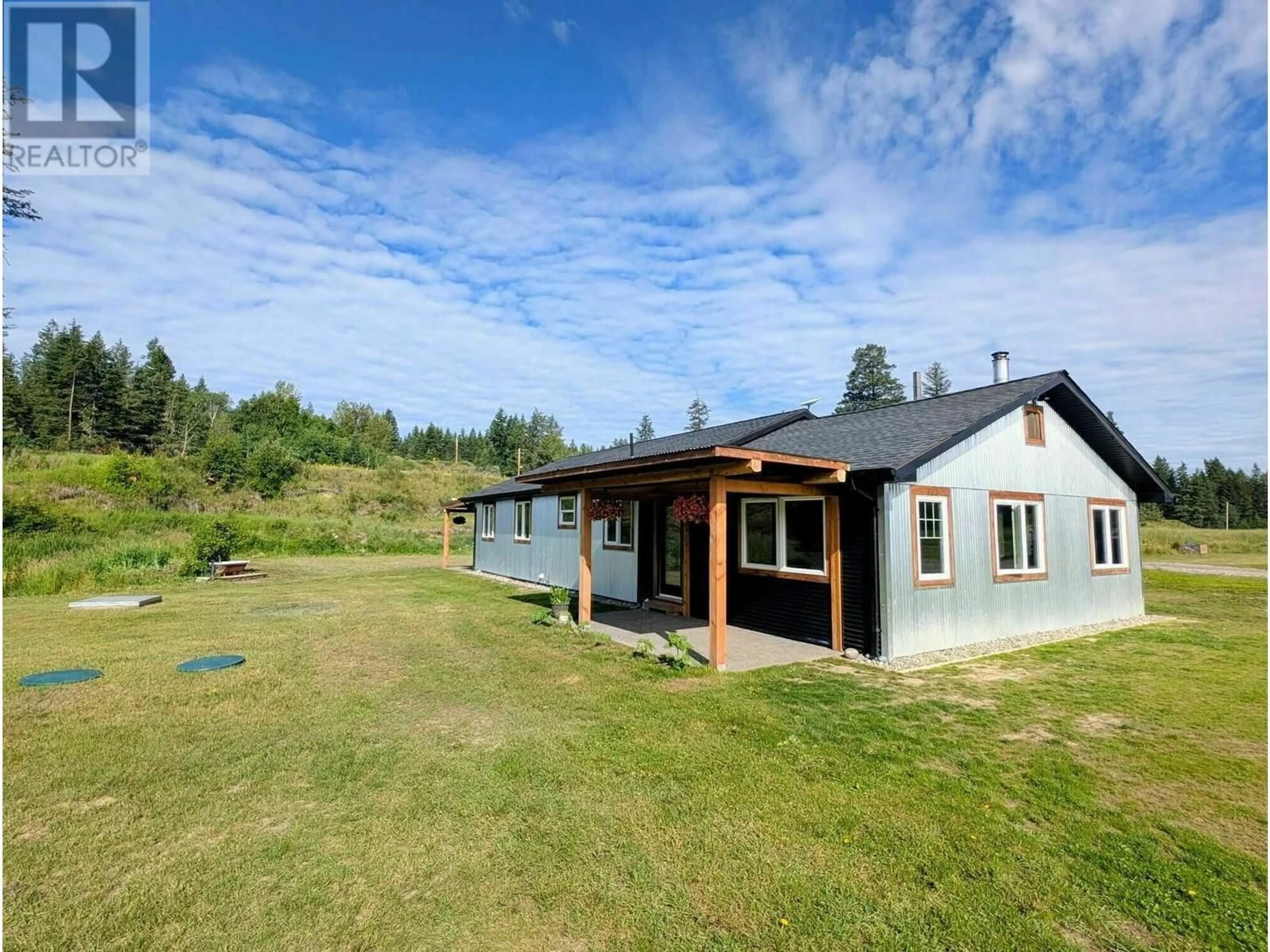 A pic from outside/outdoor area/front of a property/back of a property/a pic from drone, building for 9811 MARGUERITE FERRY WEST NO 2 ROAD, Quesnel British Columbia V2J6R6