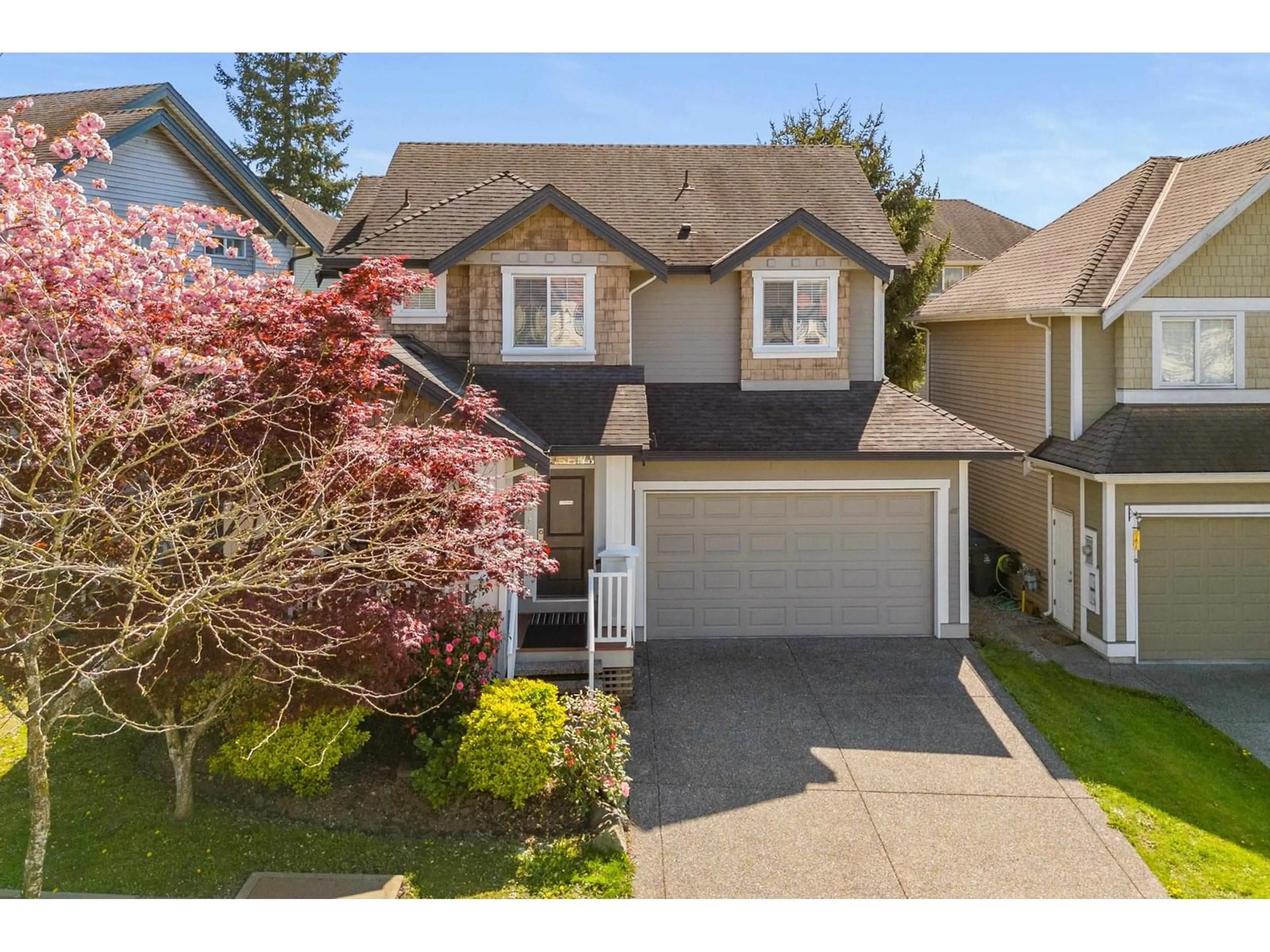 A pic from outside/outdoor area/front of a property/back of a property/a pic from drone, street for 17978 71A, Surrey British Columbia V3S7C8
