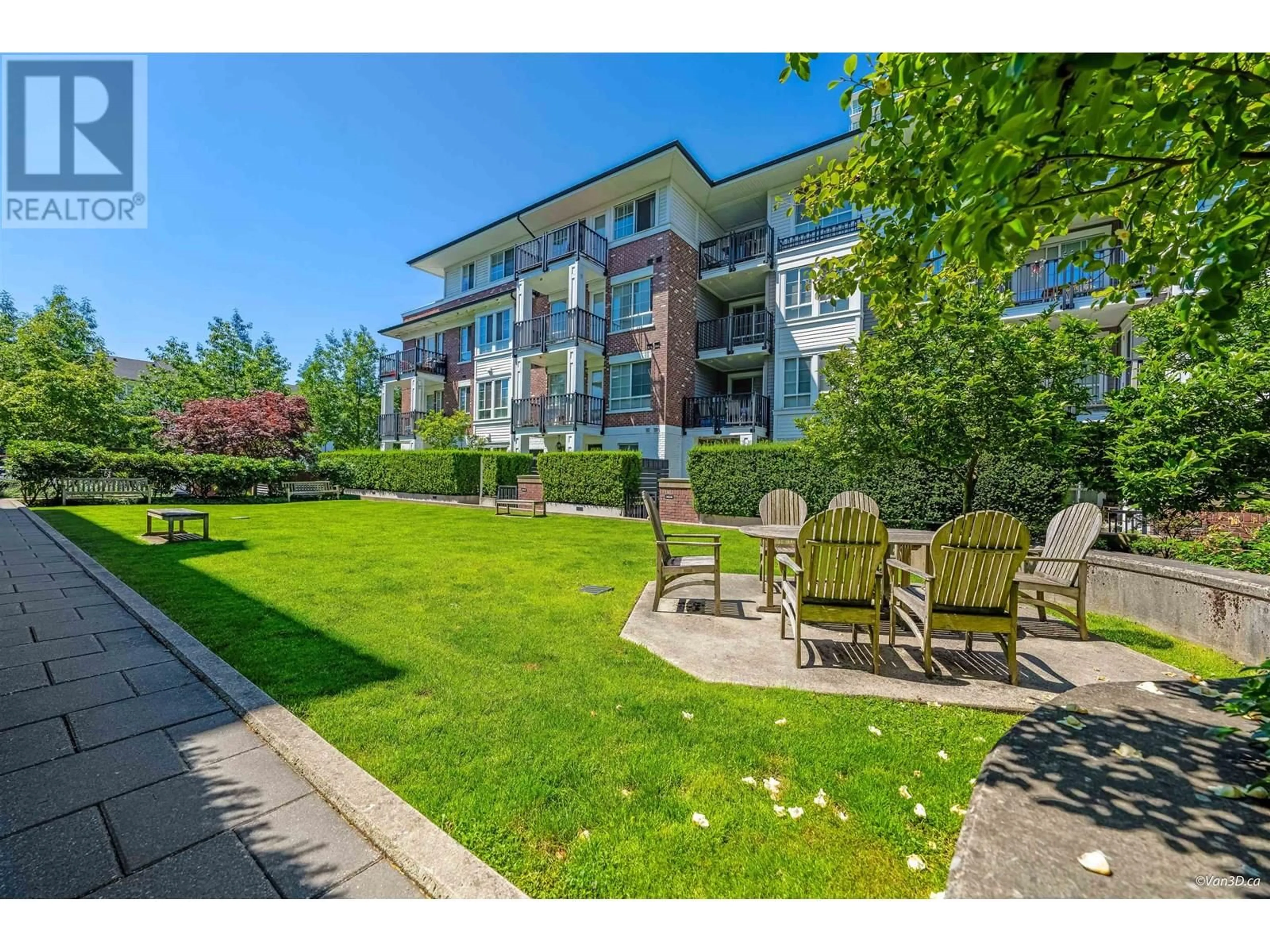 Patio, water/lake/river/ocean view for 106 - 553 FOSTER AVENUE, Coquitlam British Columbia V3J0B5