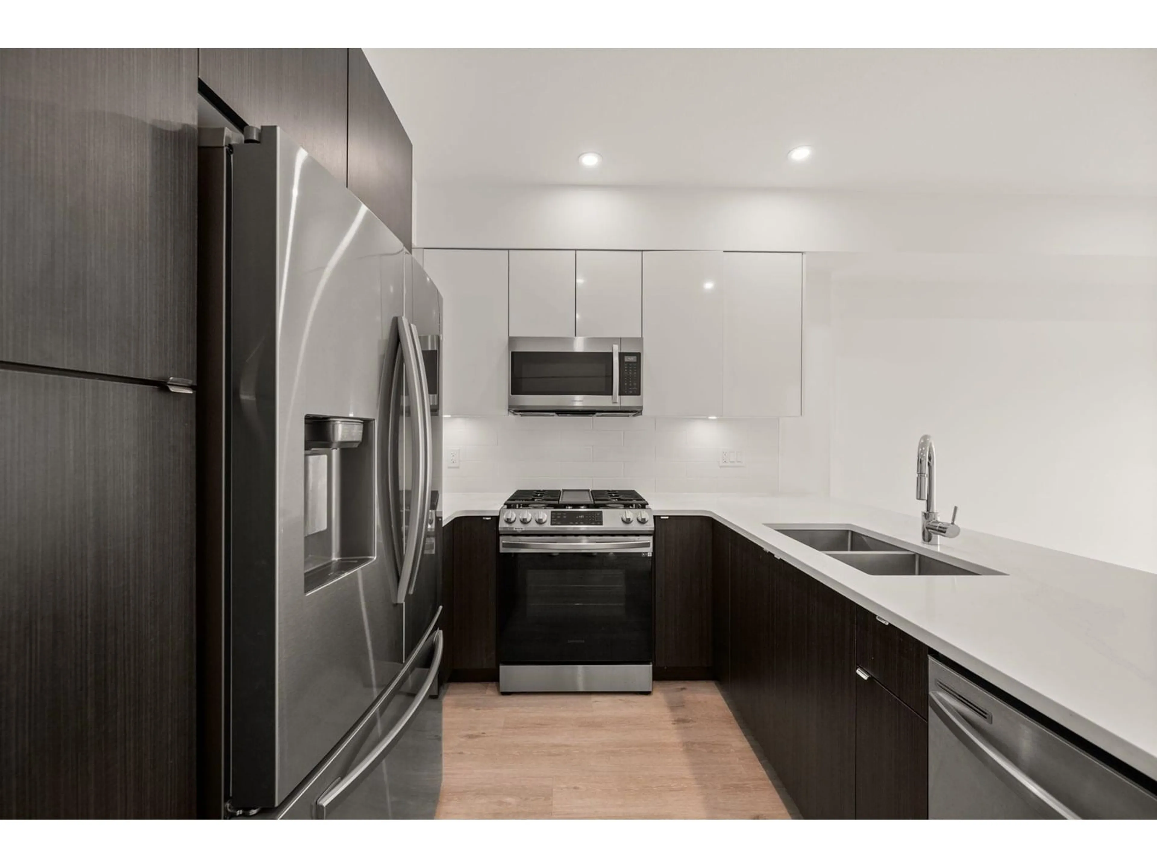 Standard kitchen, unknown for 208 - 2649 JAMES, Abbotsford British Columbia V2T0K2