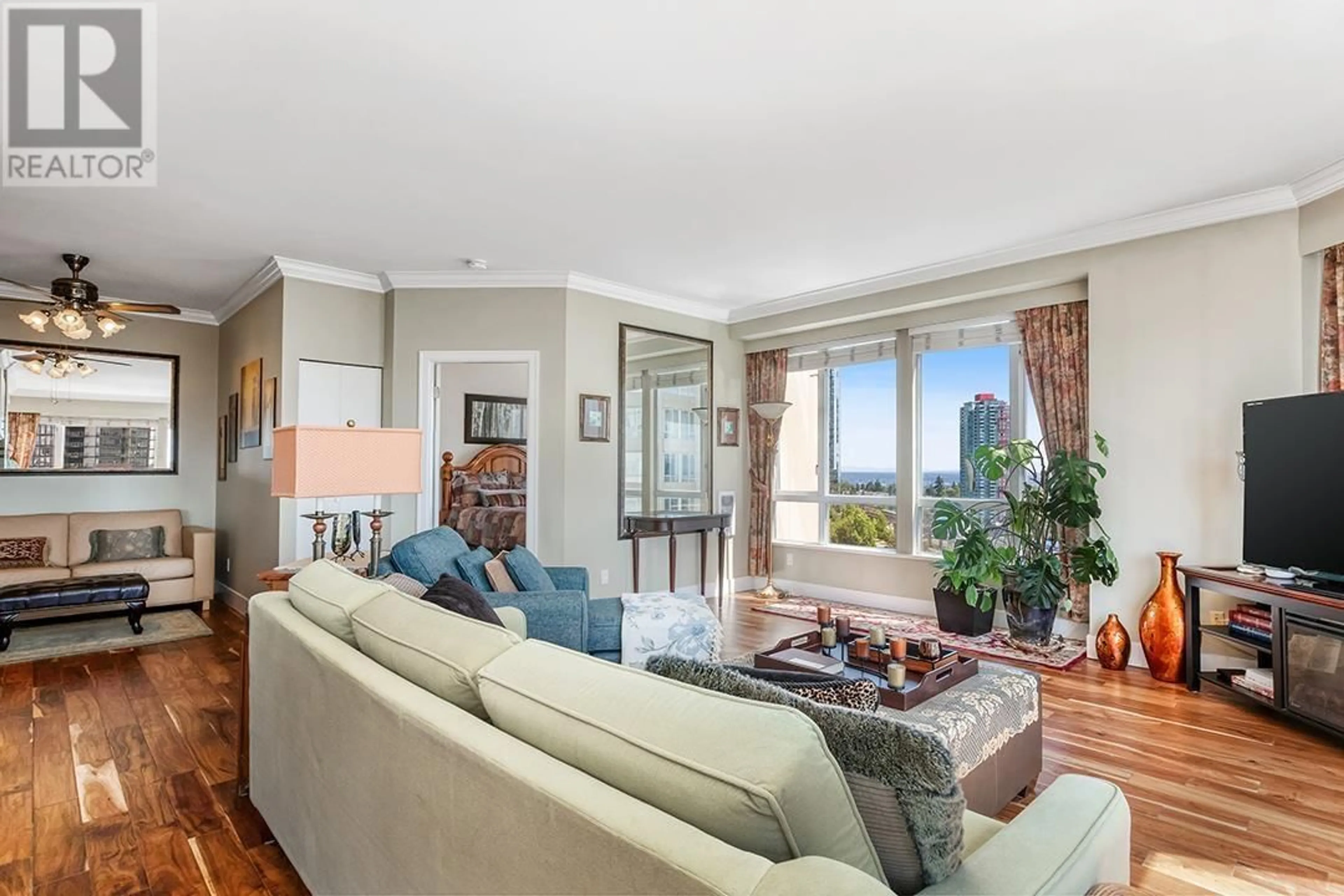 Living room with furniture, unknown for 1404 - 6220 MCKAY AVENUE, Burnaby British Columbia V5H4M8