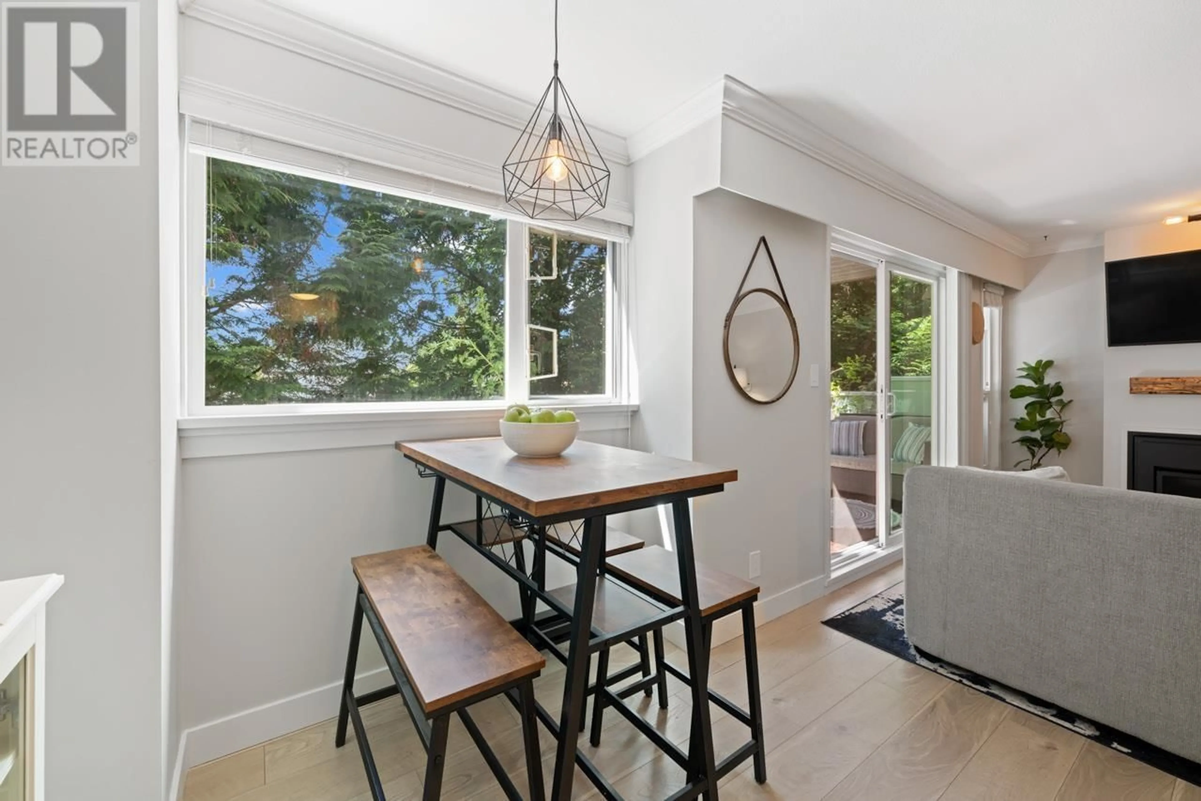 Unknown for 208 - 518 THIRTEENTH STREET, New Westminster British Columbia V3M4L9