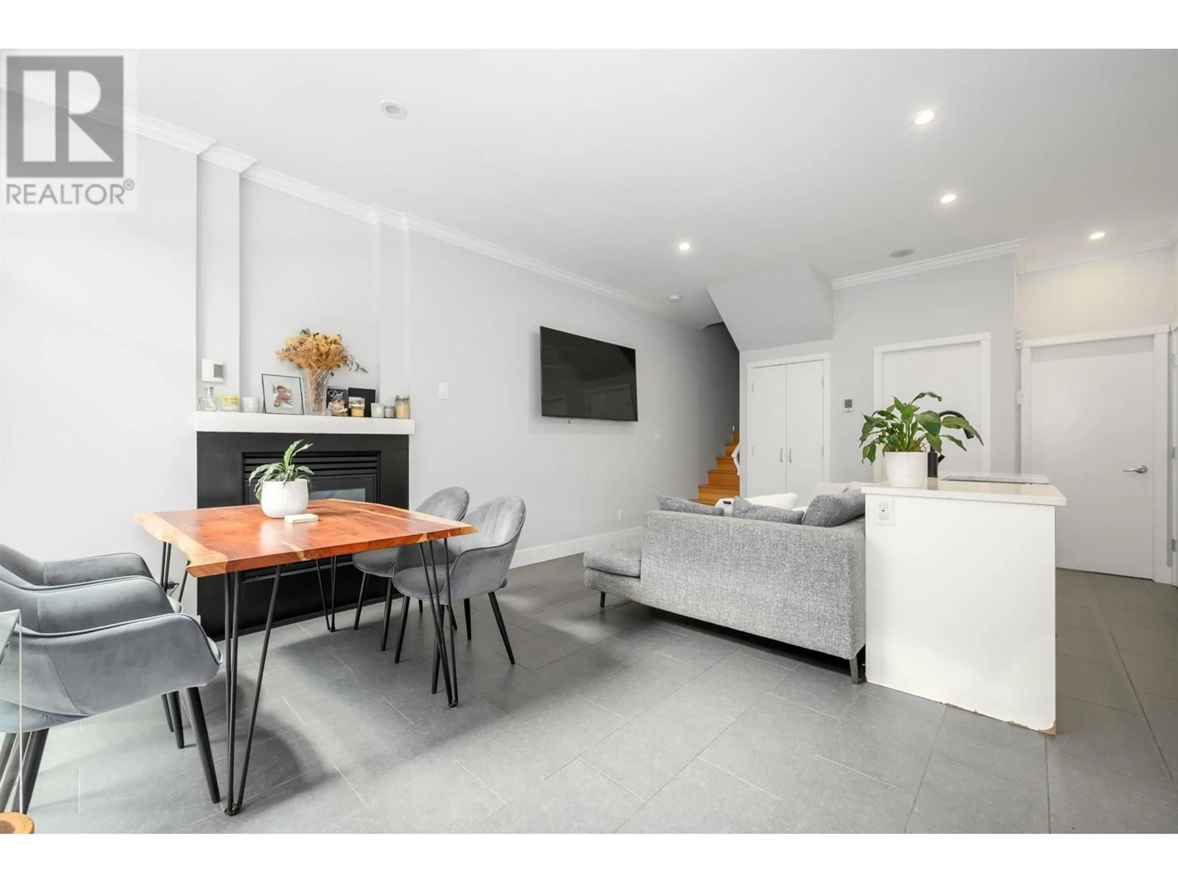Unknown for 987 RICHARDS STREET, Vancouver British Columbia V6B3B6
