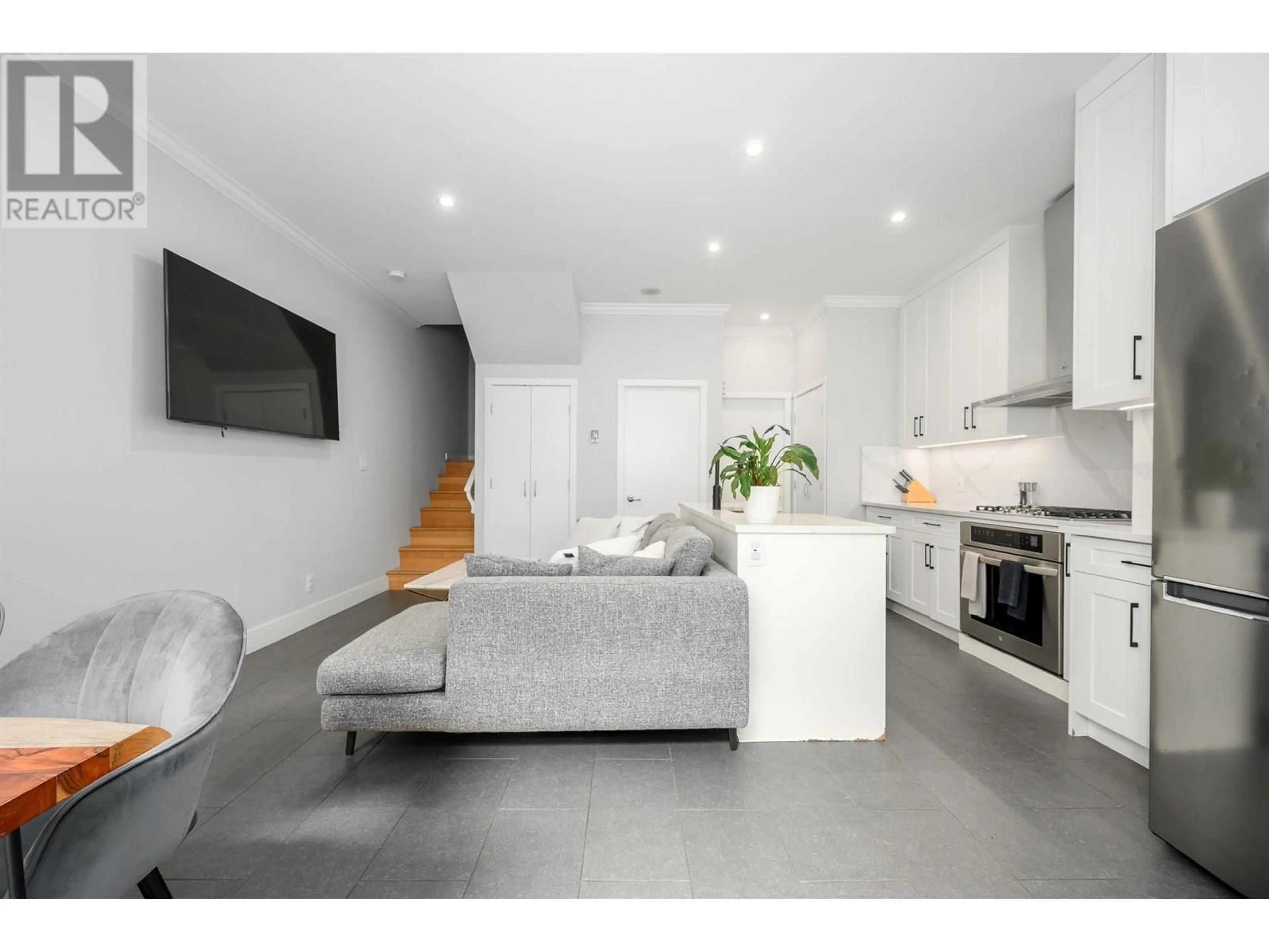 Open concept kitchen, unknown for 987 RICHARDS STREET, Vancouver British Columbia V6B3B6