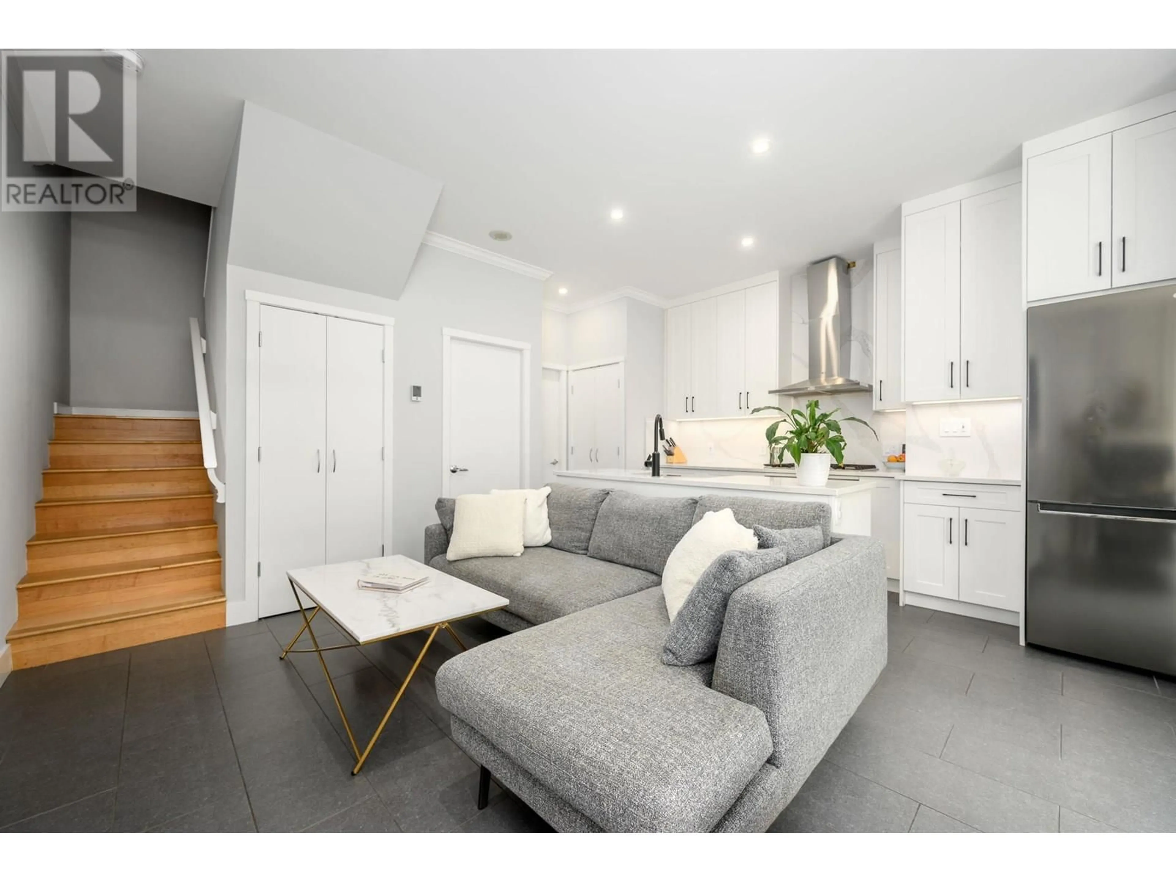 Open concept kitchen, unknown for 987 RICHARDS STREET, Vancouver British Columbia V6B3B6