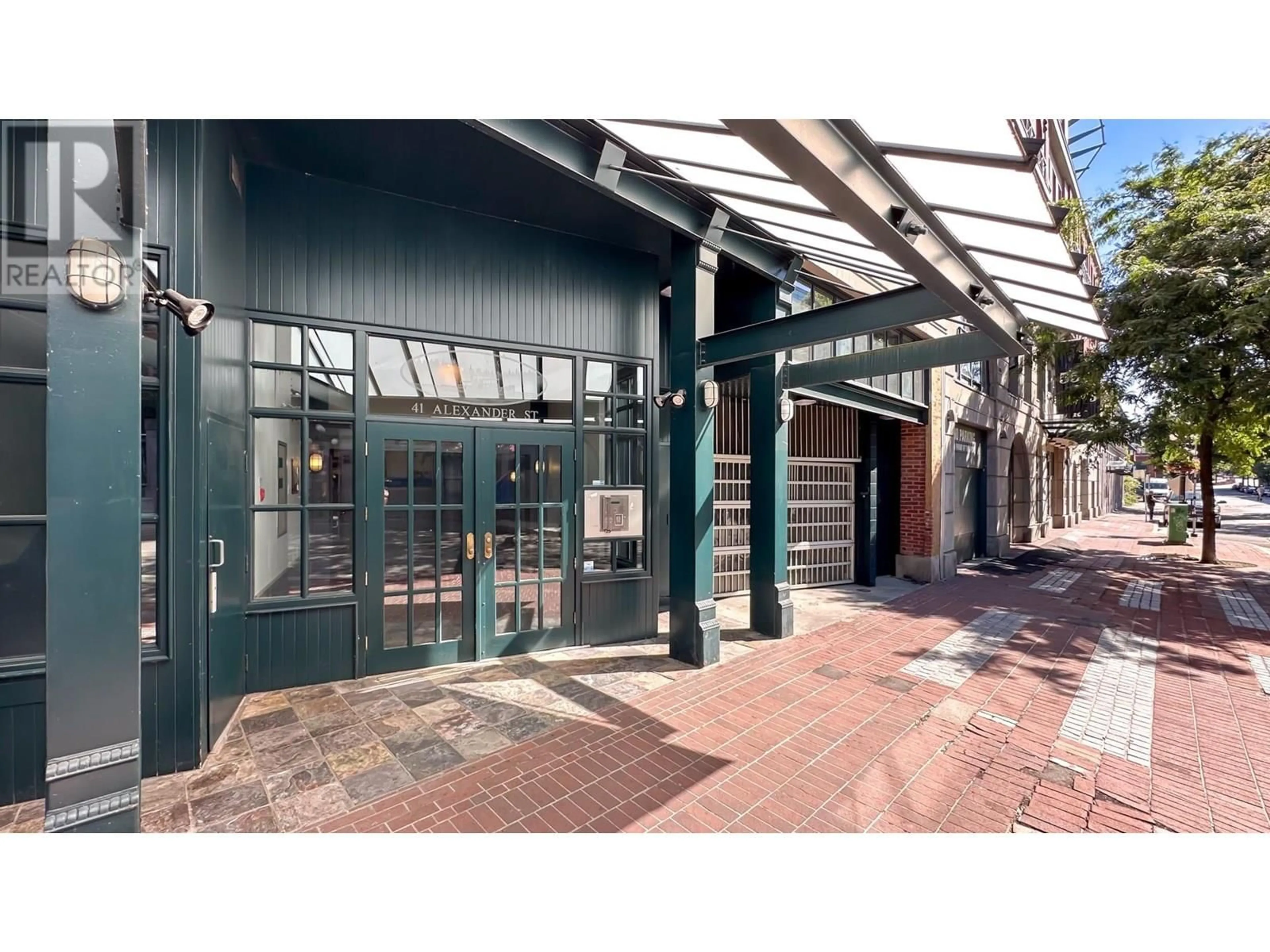 Indoor foyer for 702 - 41 ALEXANDER STREET, Vancouver British Columbia V6A1B2