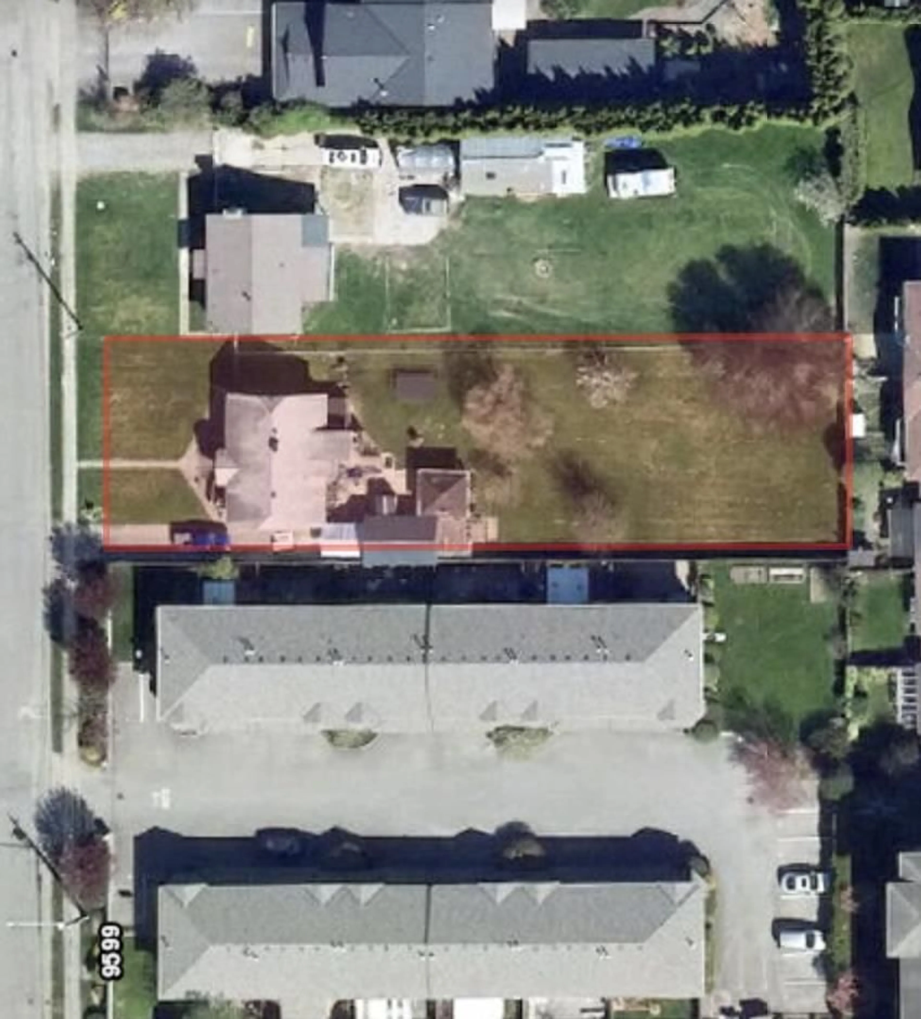 A pic from outside/outdoor area/front of a property/back of a property/a pic from drone, street for 9500 WOODBINE STREET, Chilliwack British Columbia V2P5S4