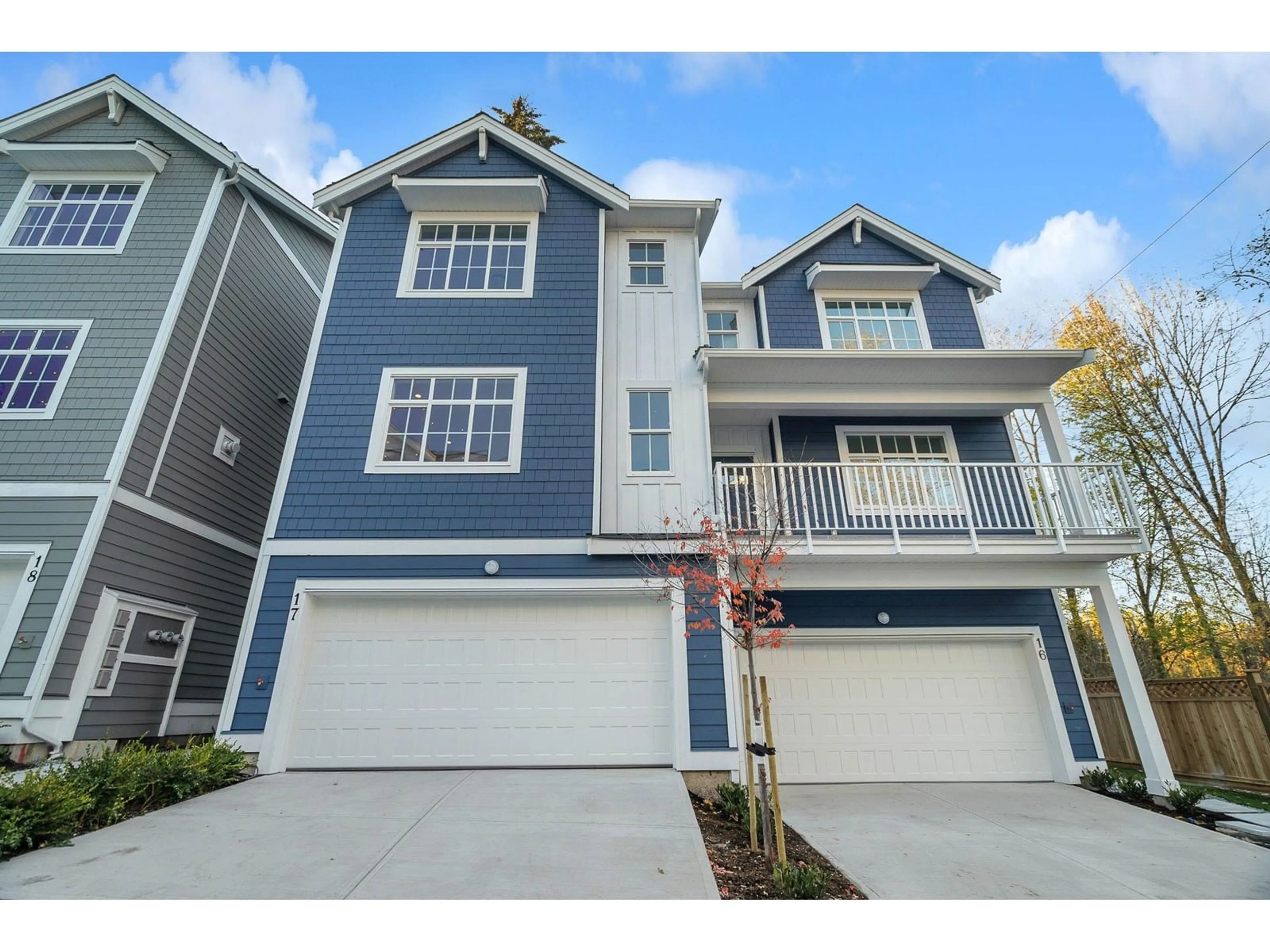 Home with vinyl exterior material, street for 13 - 9762 182A, Surrey British Columbia V4N6W5