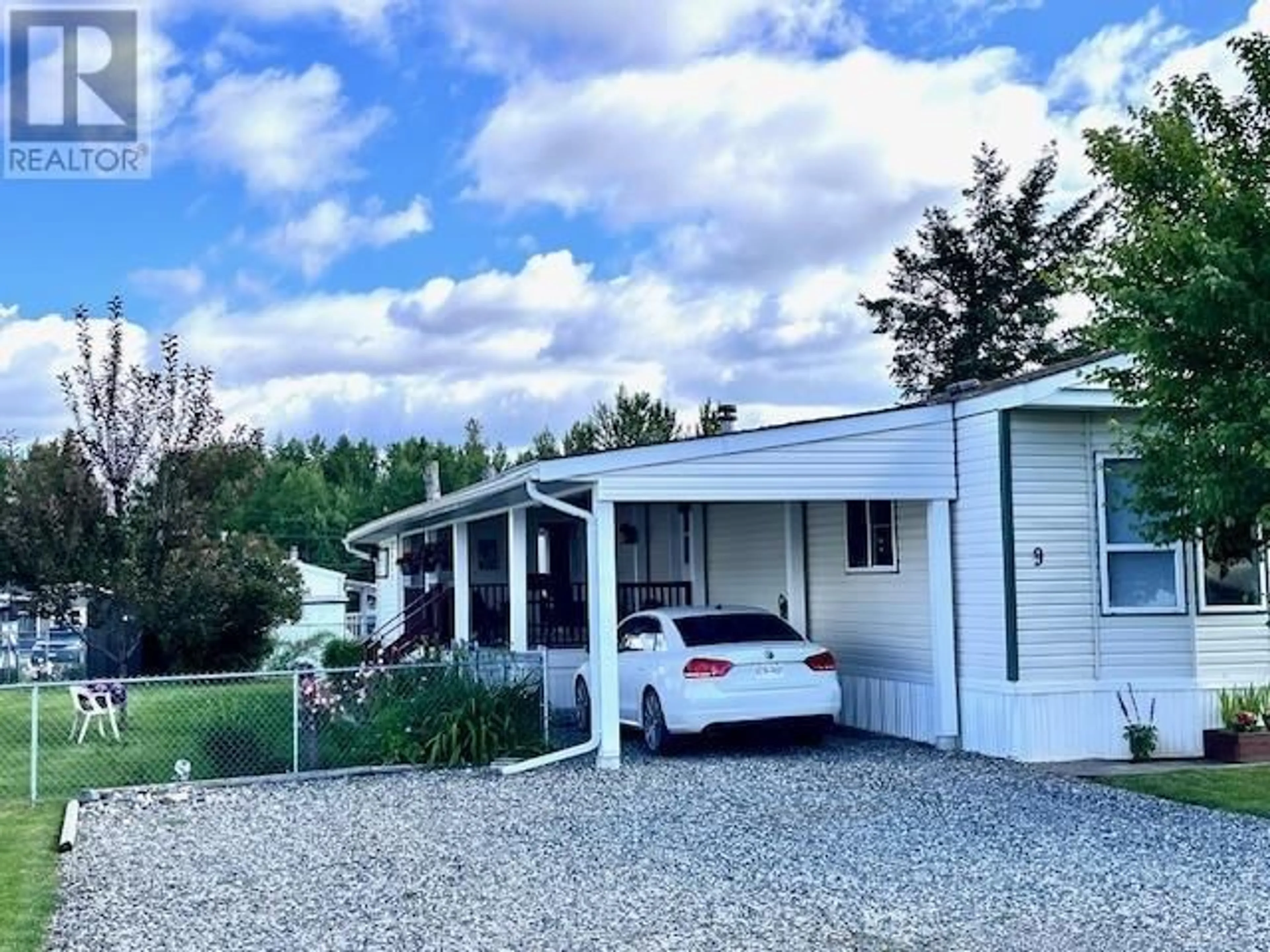 Home with vinyl exterior material, unknown for 9 - 602 ELM STREET, Quesnel British Columbia V2J3X1