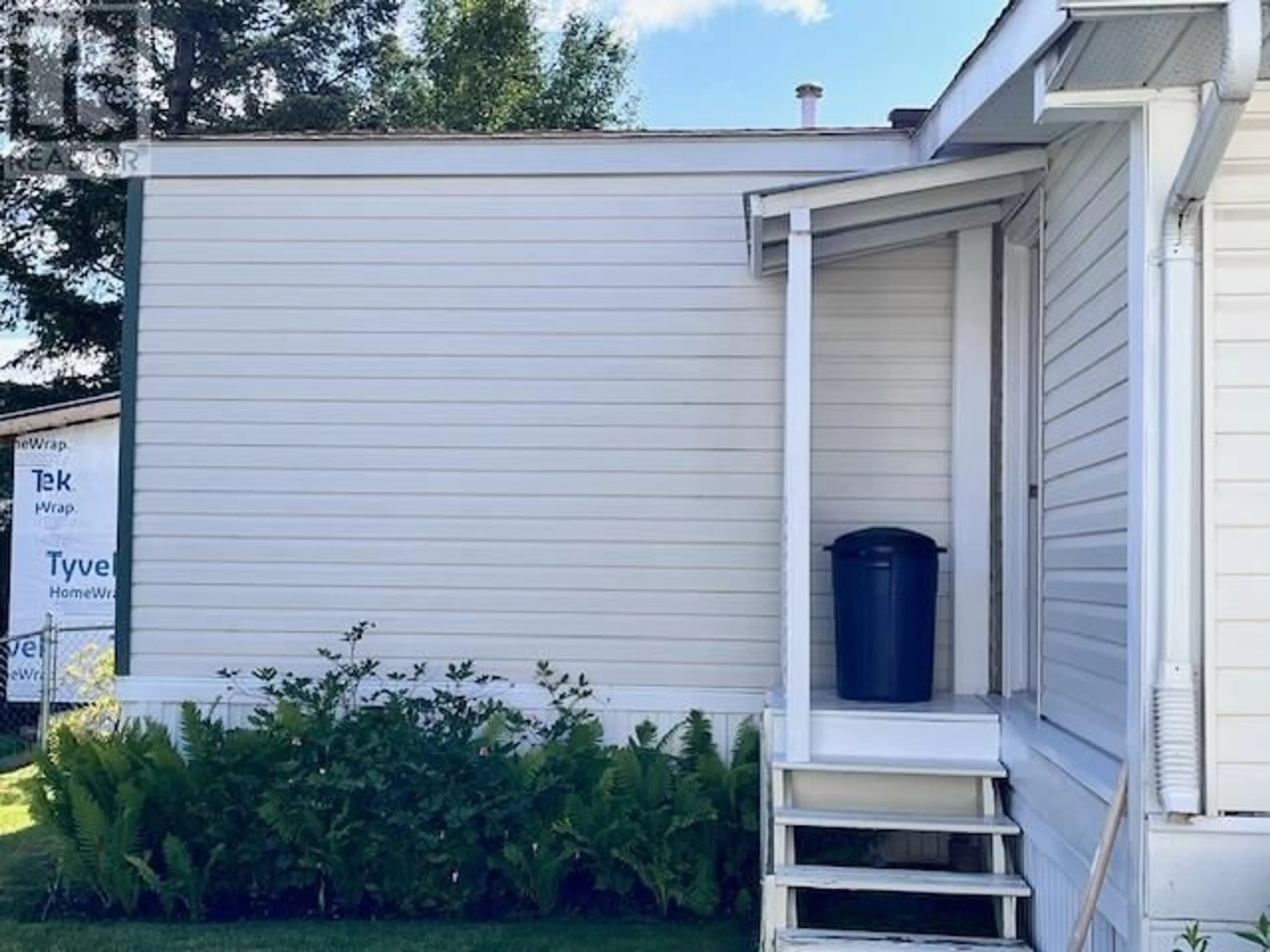 Home with vinyl exterior material, unknown for 9 - 602 ELM STREET, Quesnel British Columbia V2J3X1