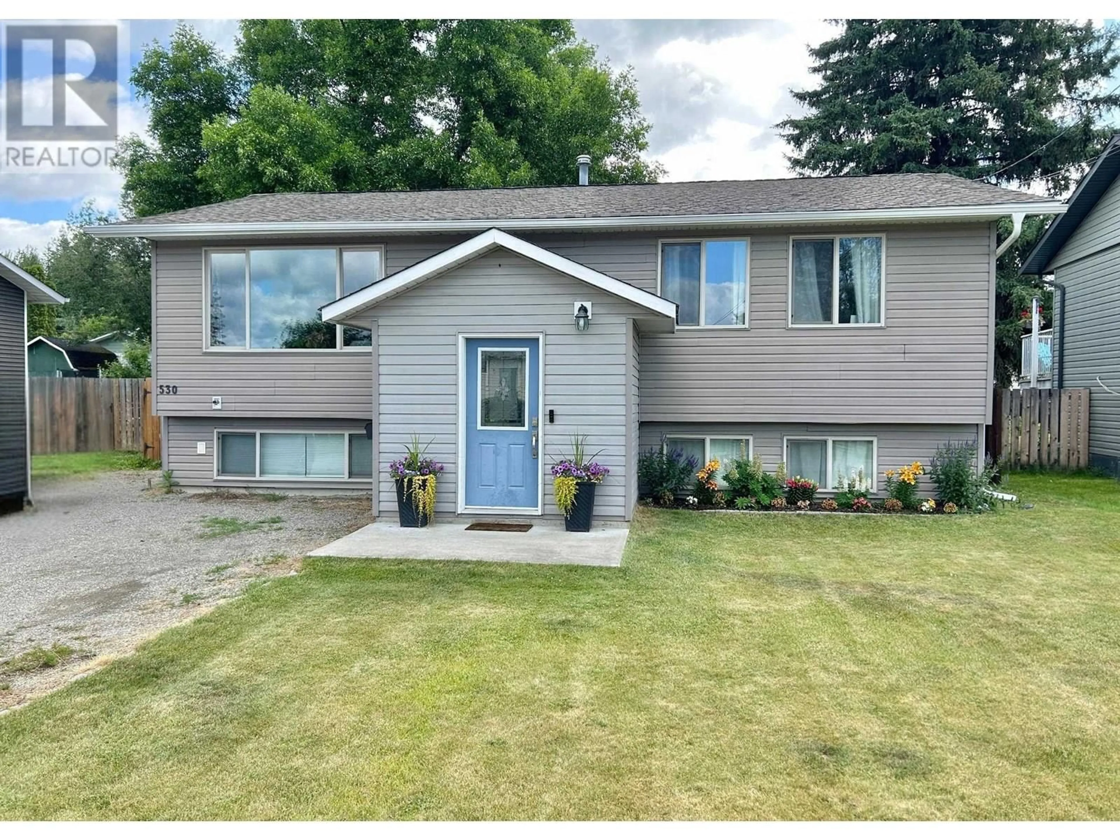 Home with vinyl exterior material, street for 530 NADEAU STREET, Quesnel British Columbia V2J2Z9
