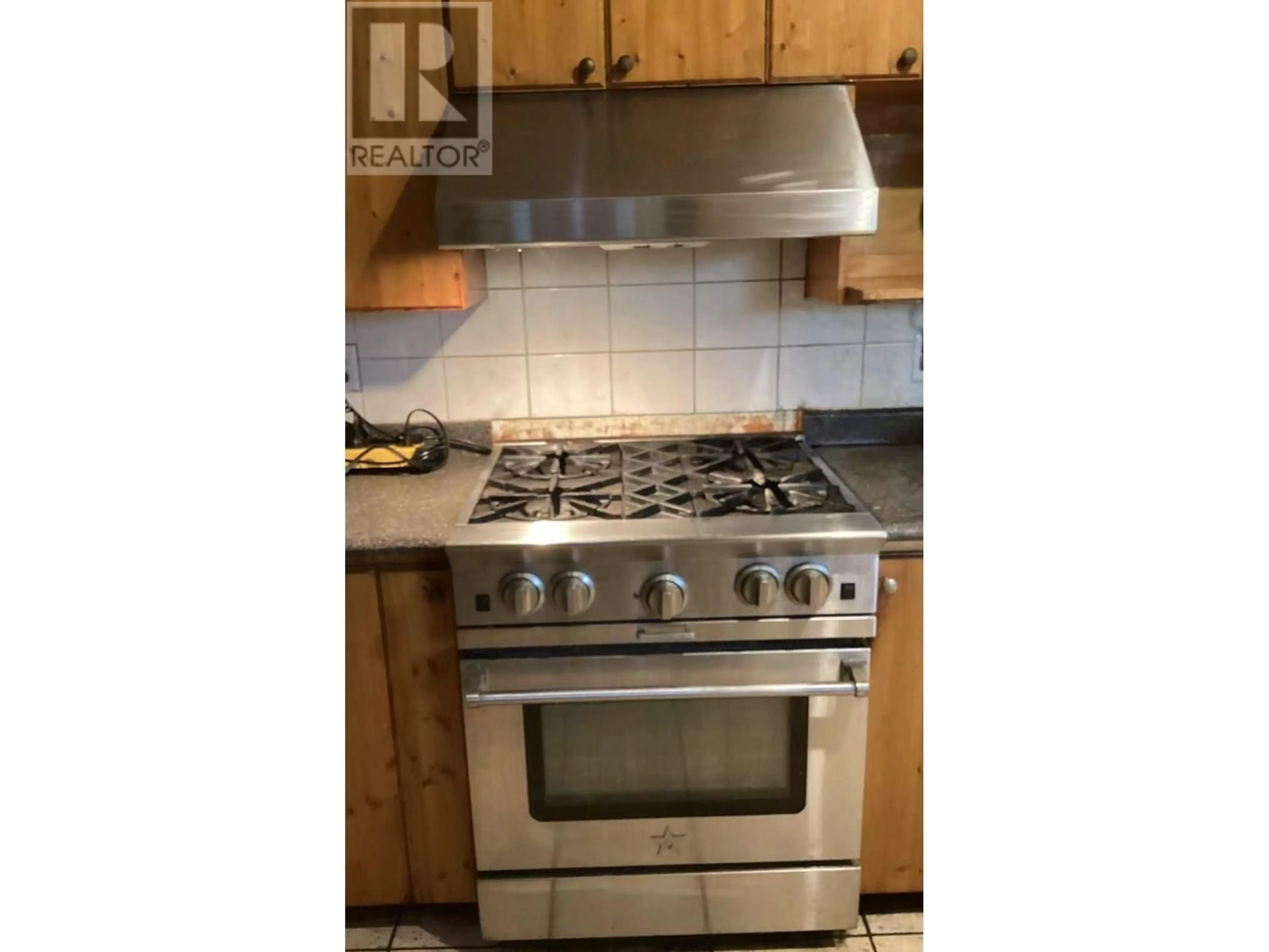 Standard kitchen, unknown for 1730 AUSTIN AVENUE, Coquitlam British Columbia V3K3R1