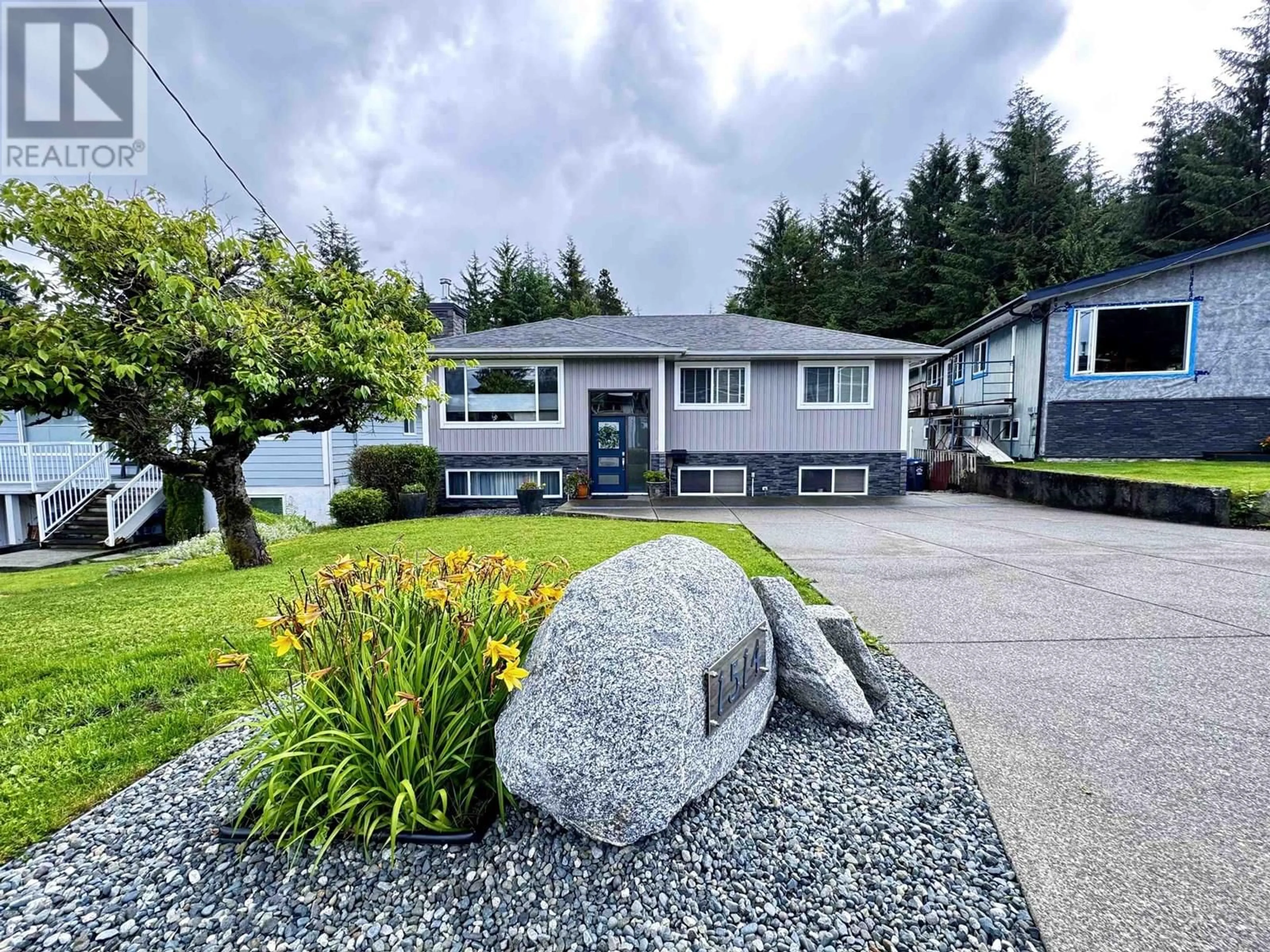 Home with vinyl exterior material, street for 1514 JAMAICA AVENUE, Prince Rupert British Columbia V8J2Y5