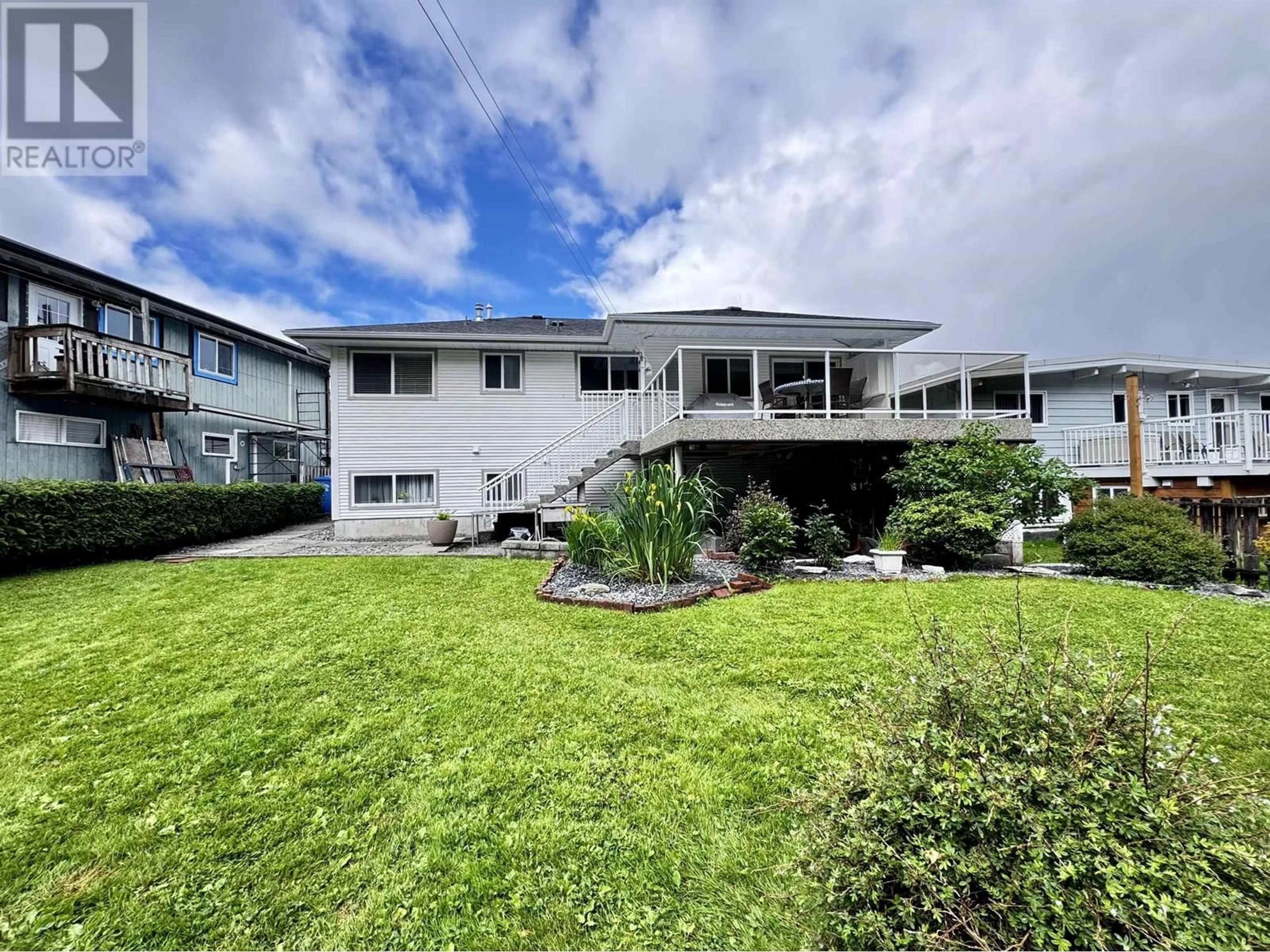 A pic from outside/outdoor area/front of a property/back of a property/a pic from drone, unknown for 1514 JAMAICA AVENUE, Prince Rupert British Columbia V8J2Y5