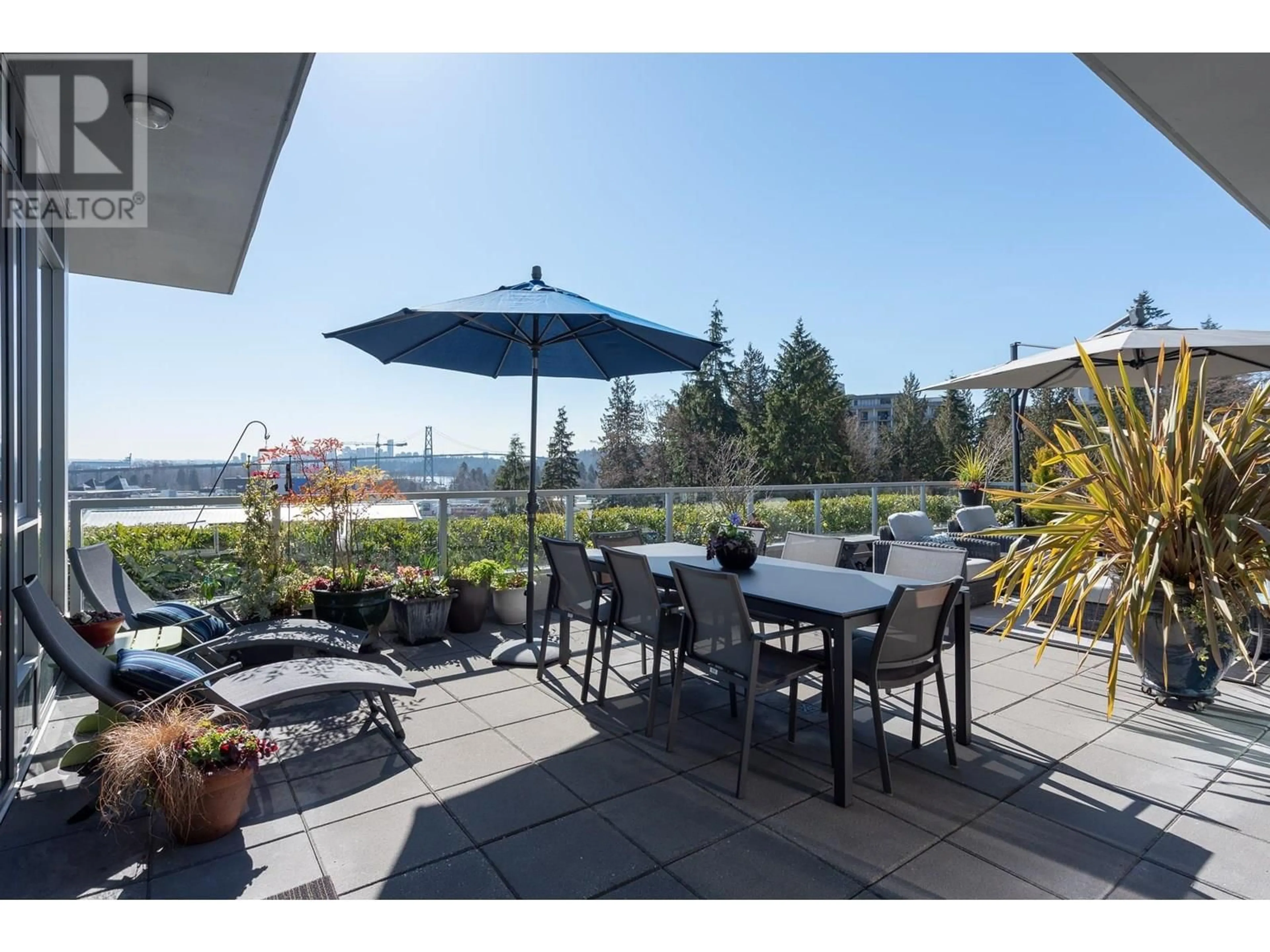 Patio, water/lake/river/ocean view for 918 KEITH ROAD, West Vancouver British Columbia V7T1M3