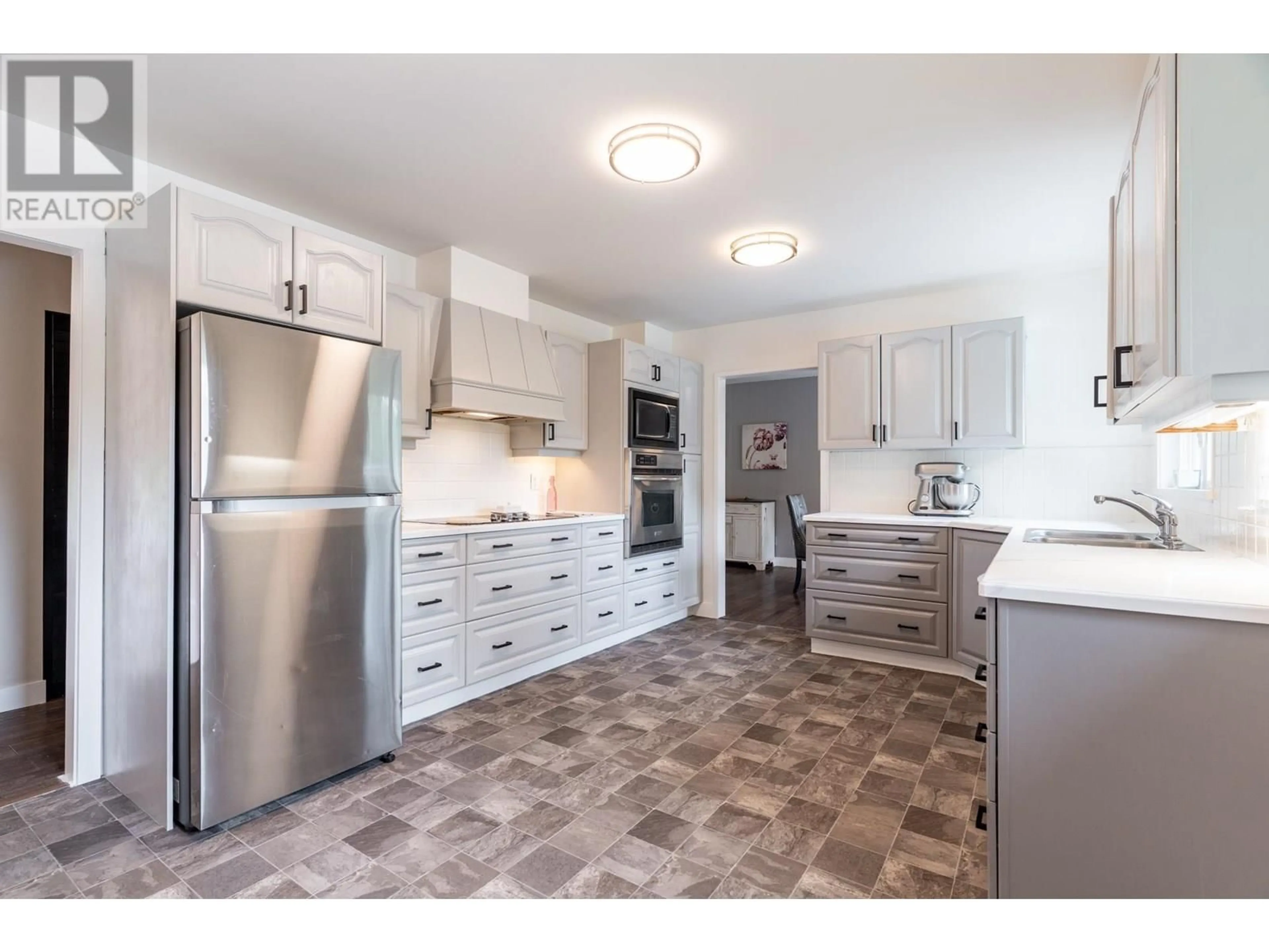 Open concept kitchen, unknown for 24991 100 AVENUE, Maple Ridge British Columbia V2W1S3