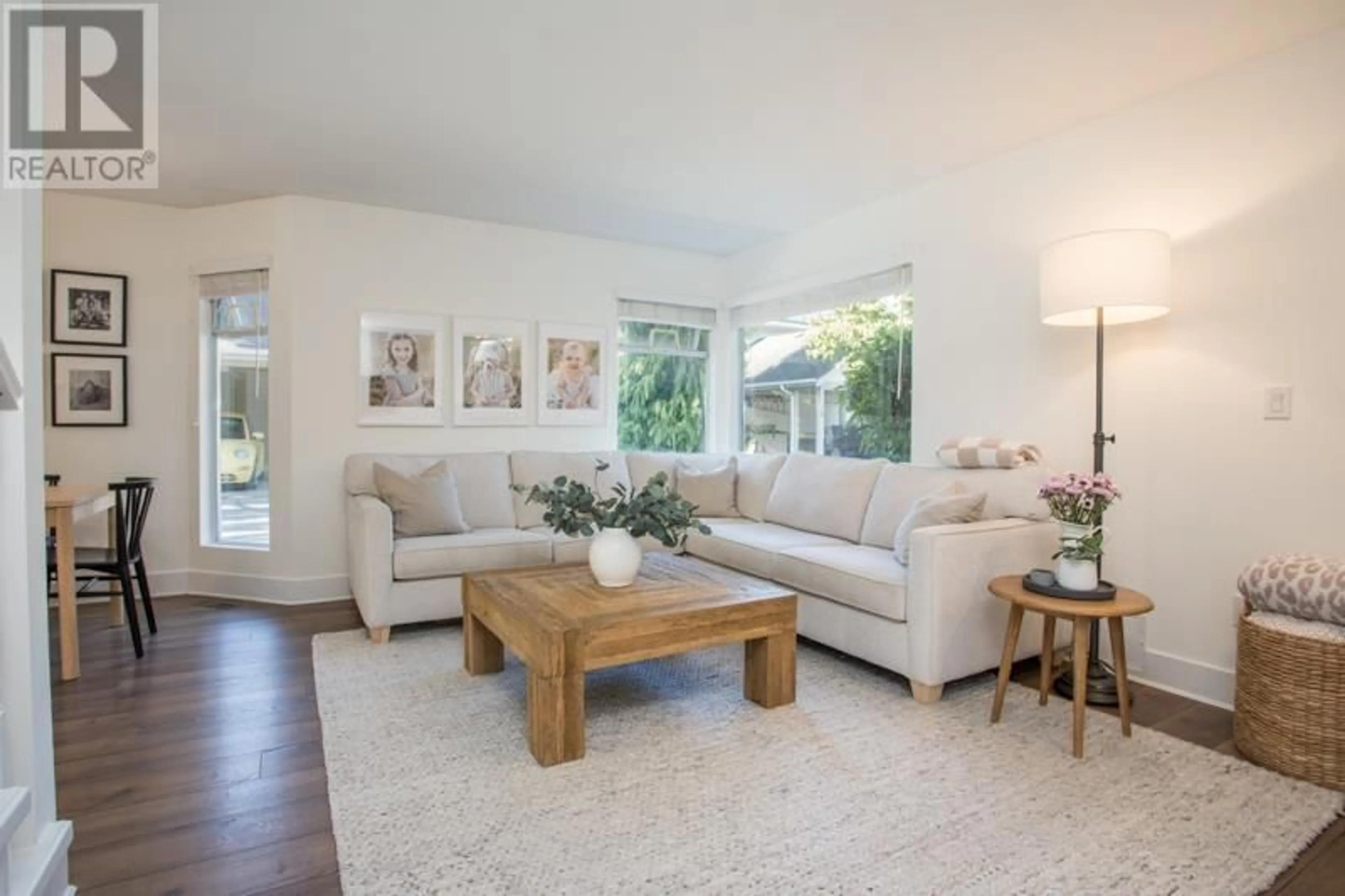 Living room with furniture, unknown for 12 - 4695 53 STREET, Delta British Columbia V4K2Y9