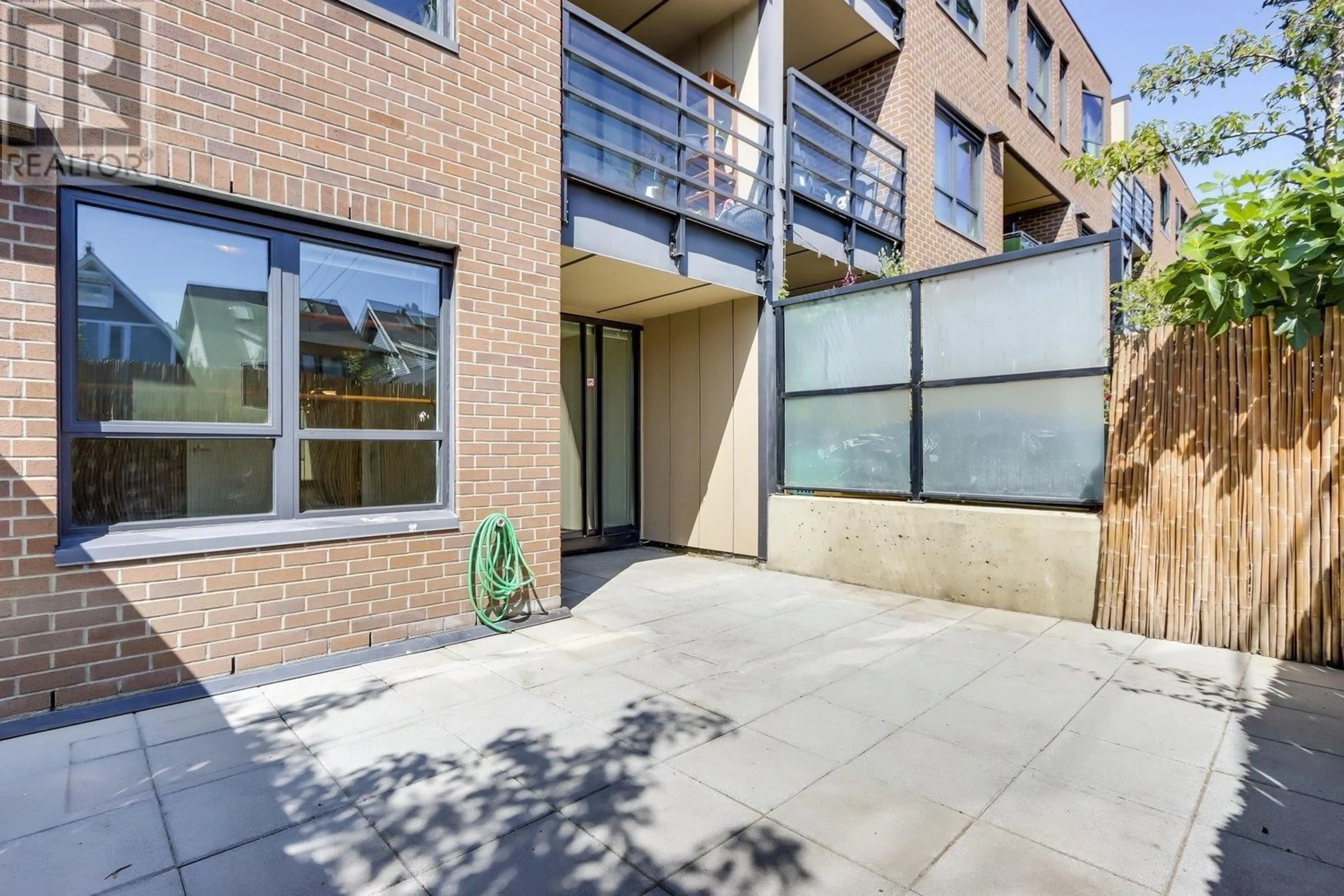 Patio, street for 215 - 2150 HASTINGS STREET, Vancouver British Columbia V5L0A5