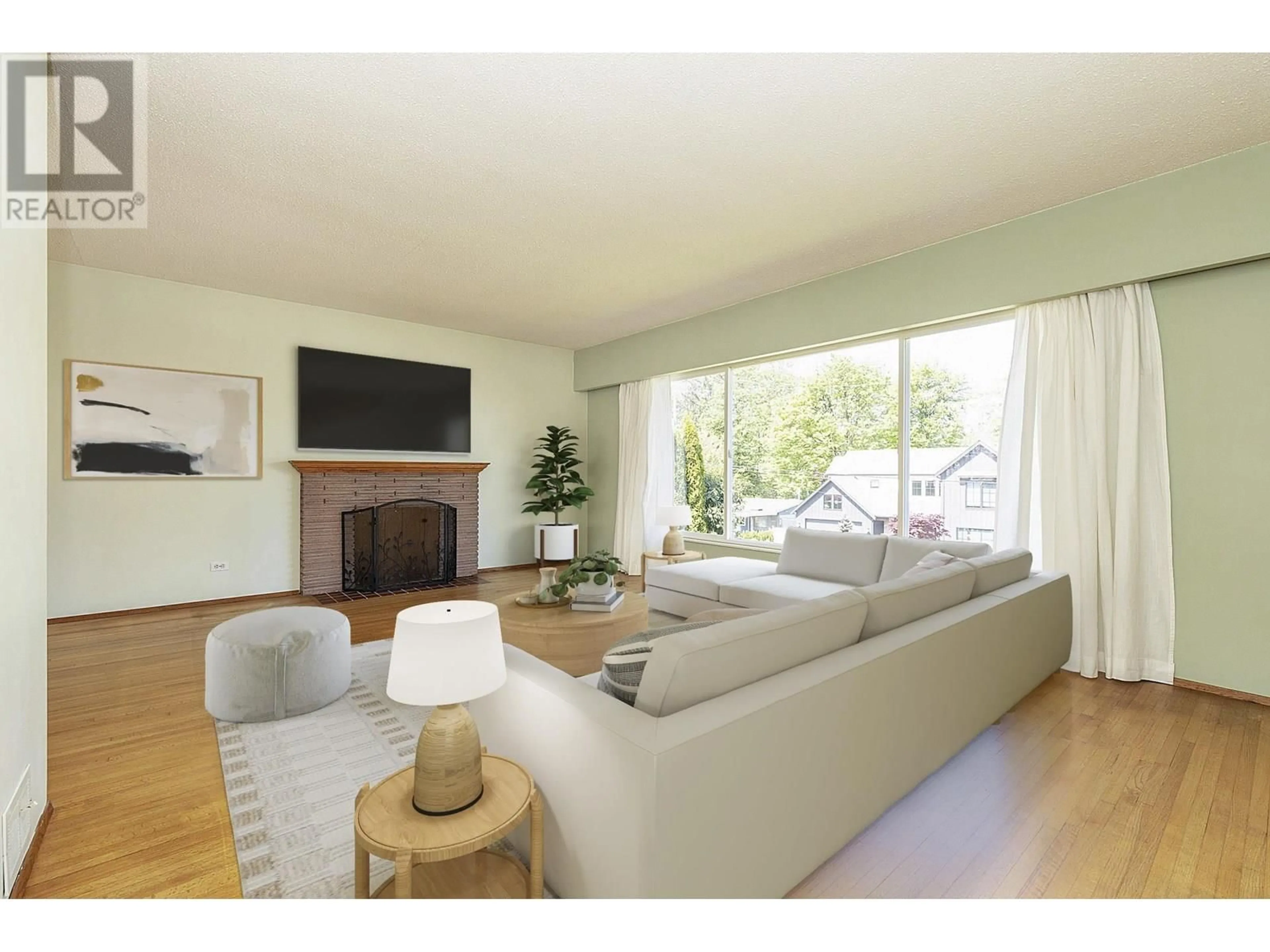 Living room with furniture, wood/laminate floor for 4420 WILDWOOD CRESCENT, Burnaby British Columbia V5G2M4