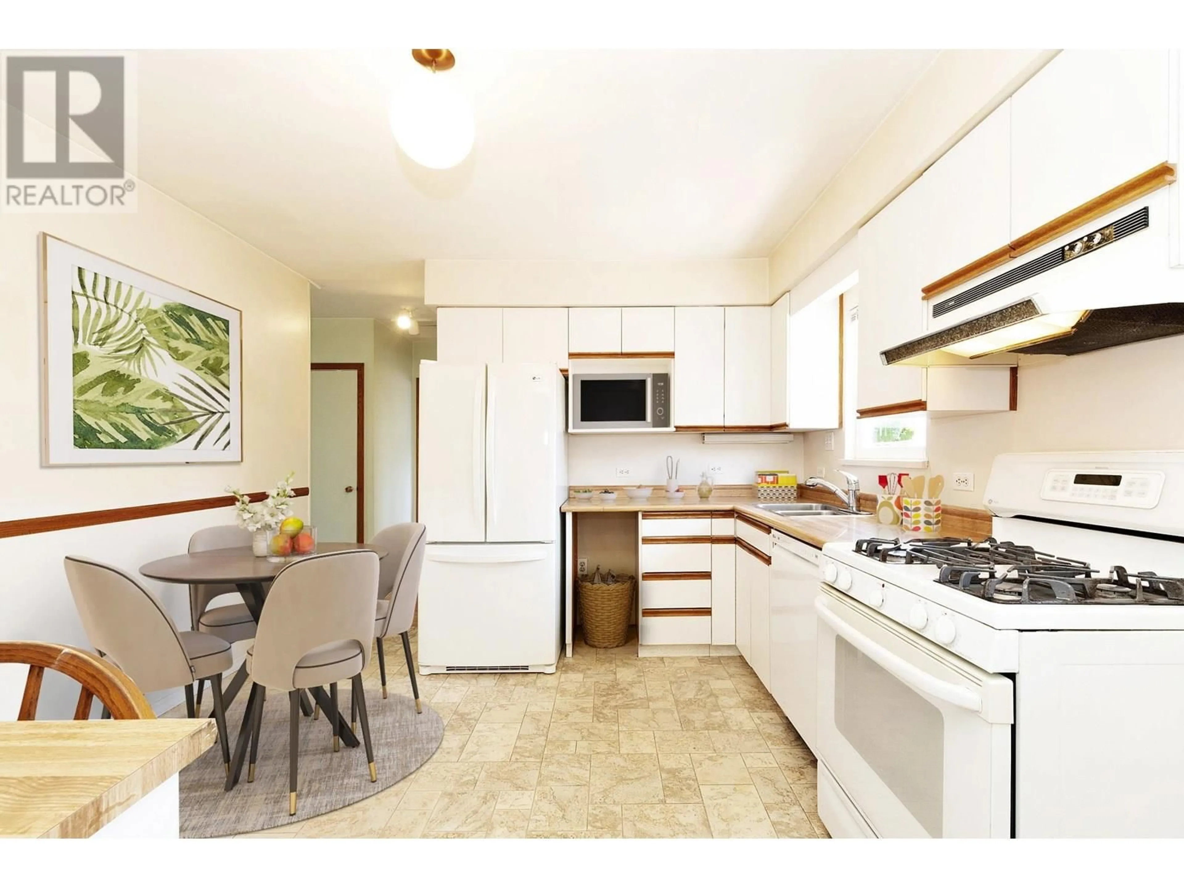Open concept kitchen, unknown for 4420 WILDWOOD CRESCENT, Burnaby British Columbia V5G2M4