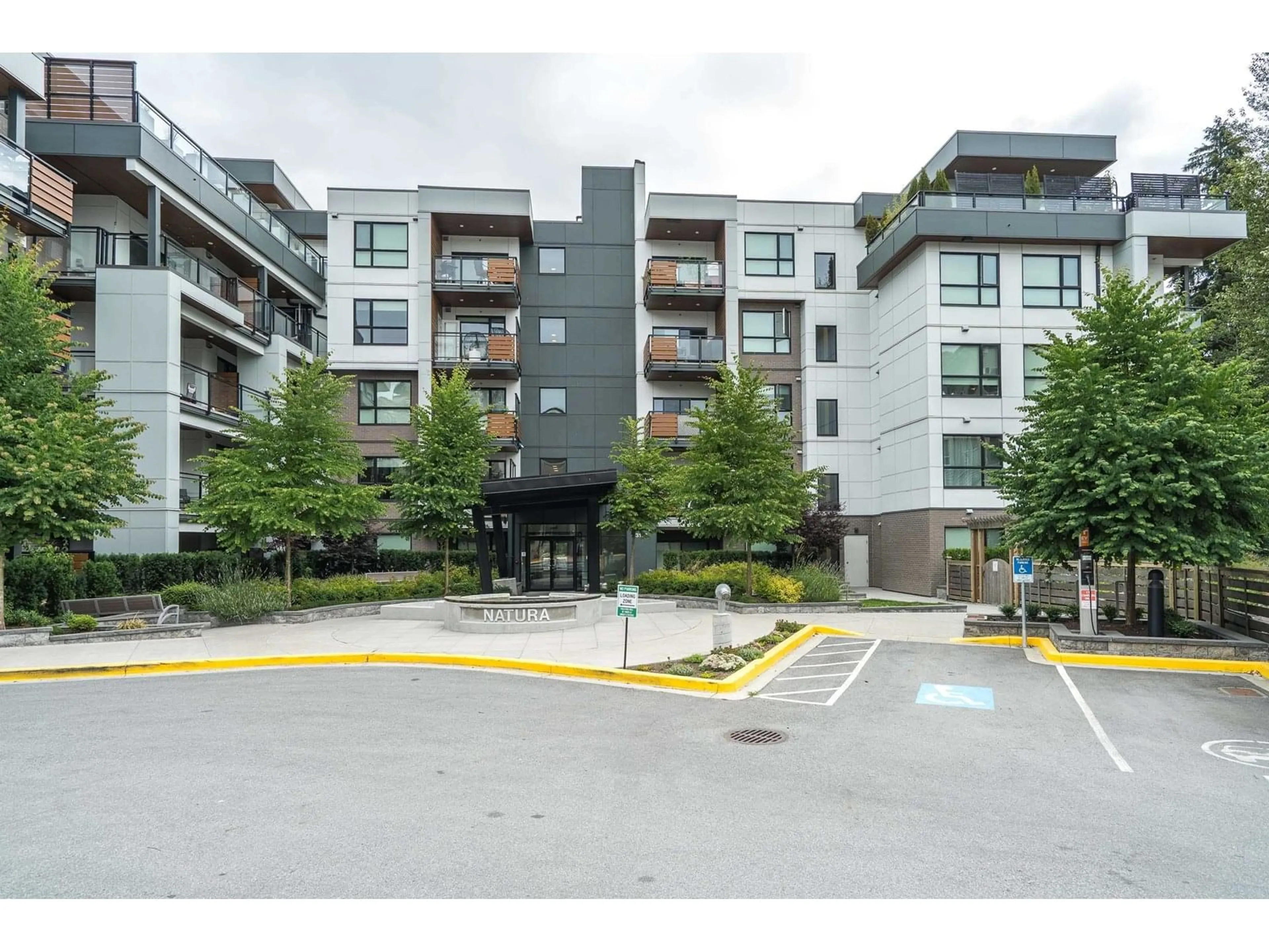 Unknown for 202 - 3182 GLADWIN, Abbotsford British Columbia V2T0K8