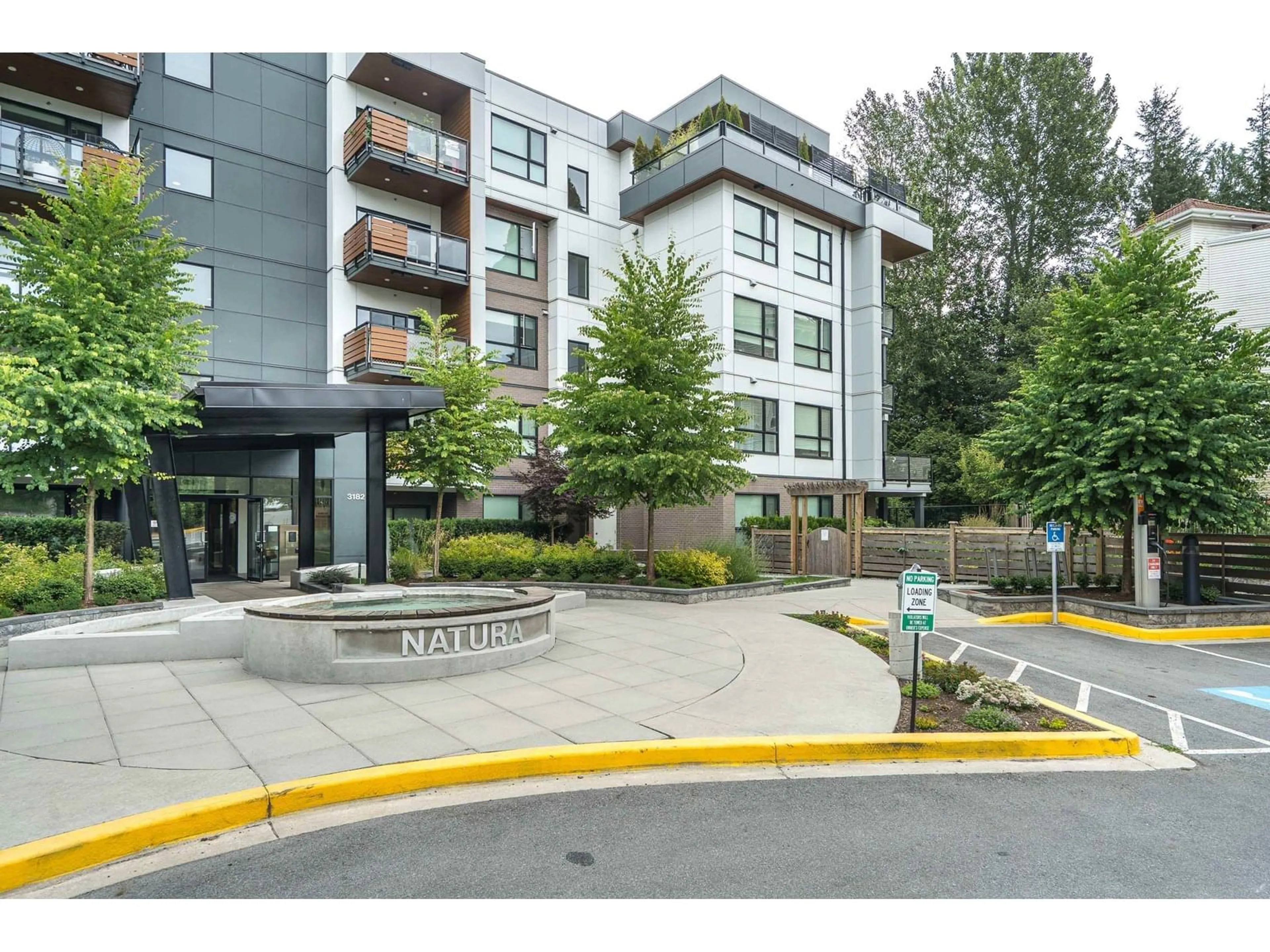 Unknown for 202 - 3182 GLADWIN, Abbotsford British Columbia V2T0K8
