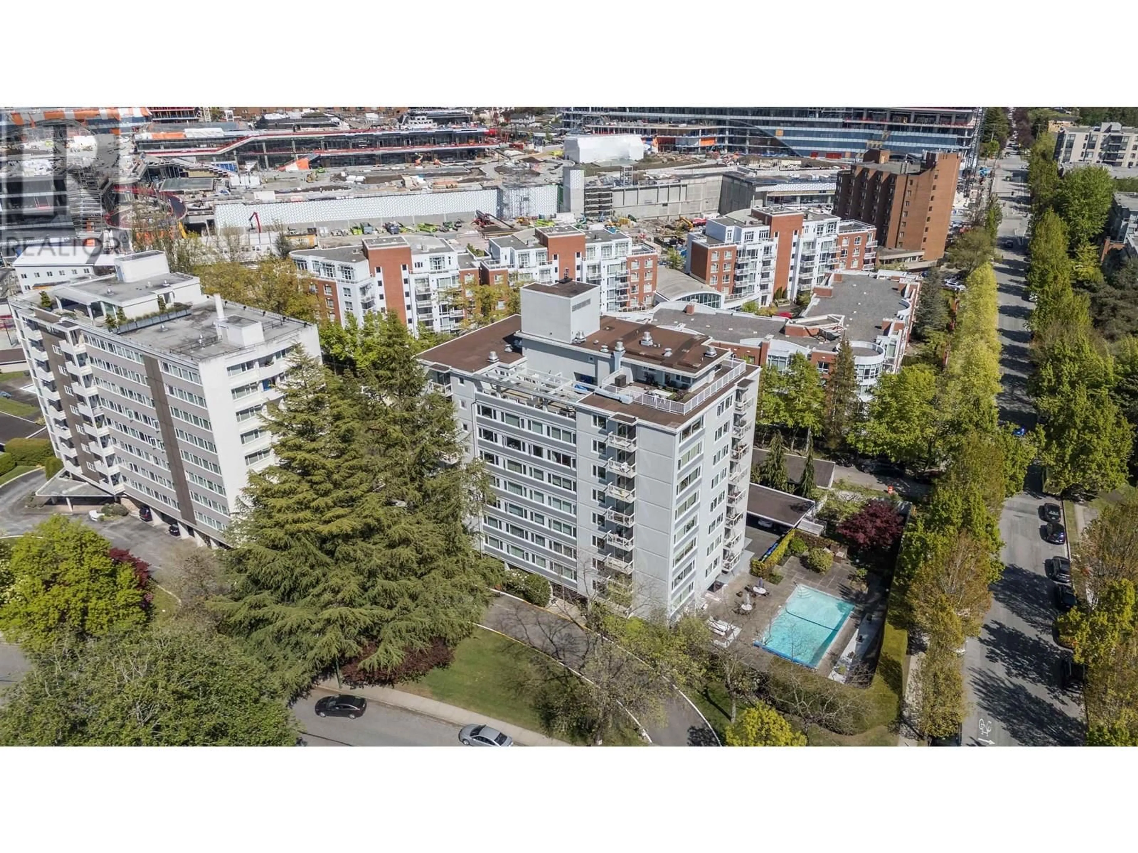 A pic from outside/outdoor area/front of a property/back of a property/a pic from drone, city buildings view from balcony for 101 - 6076 TISDALL STREET, Vancouver British Columbia V5Z3N2