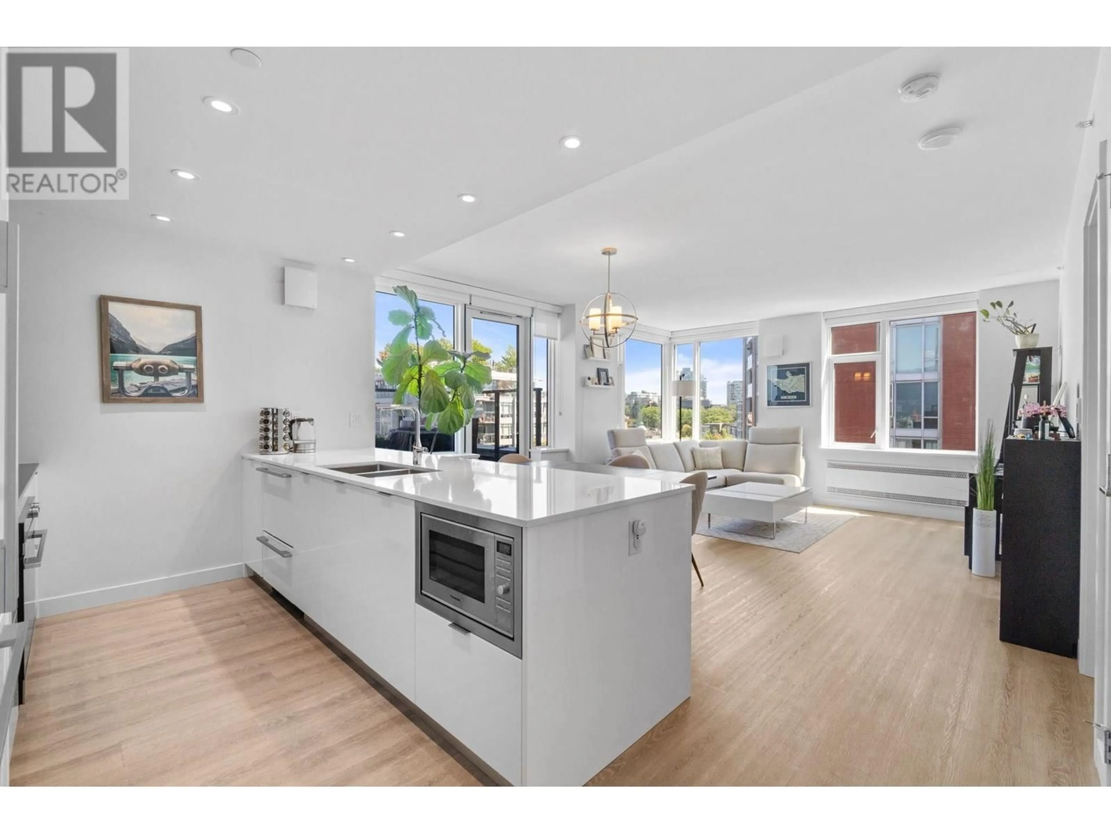 Open concept kitchen, unknown for 805 - 209 EAST 7TH AVENUE, Vancouver British Columbia V5T0H3