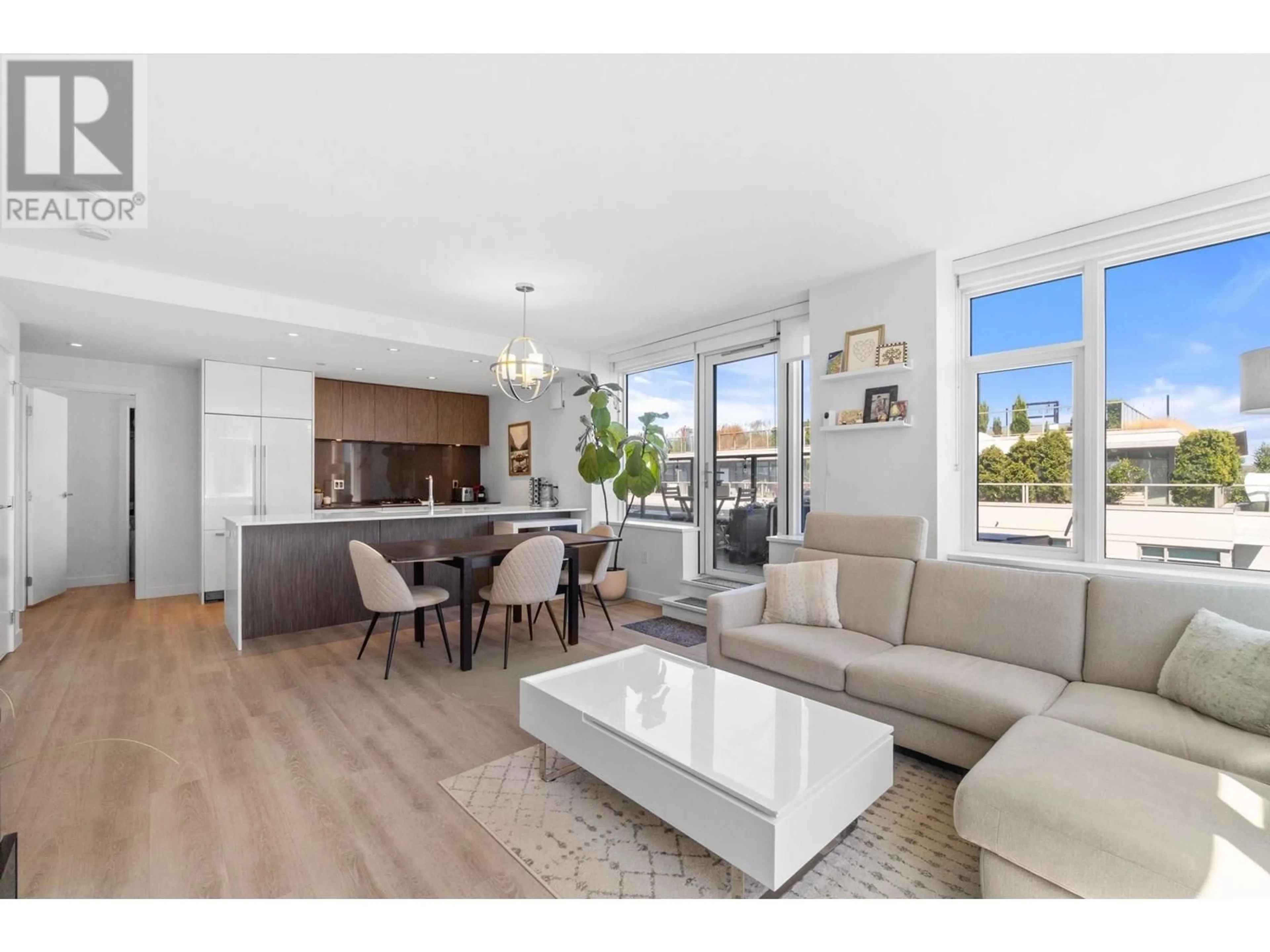 Living room with furniture, wood/laminate floor for 805 - 209 EAST 7TH AVENUE, Vancouver British Columbia V5T0H3