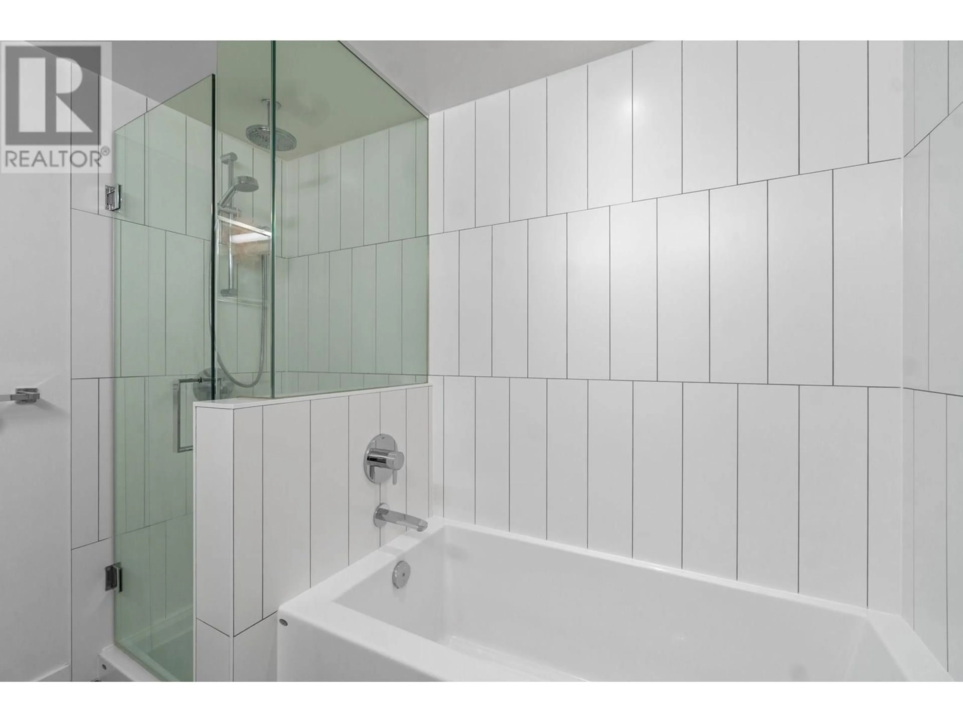 Standard bathroom, ceramic/tile floor for 805 - 209 EAST 7TH AVENUE, Vancouver British Columbia V5T0H3