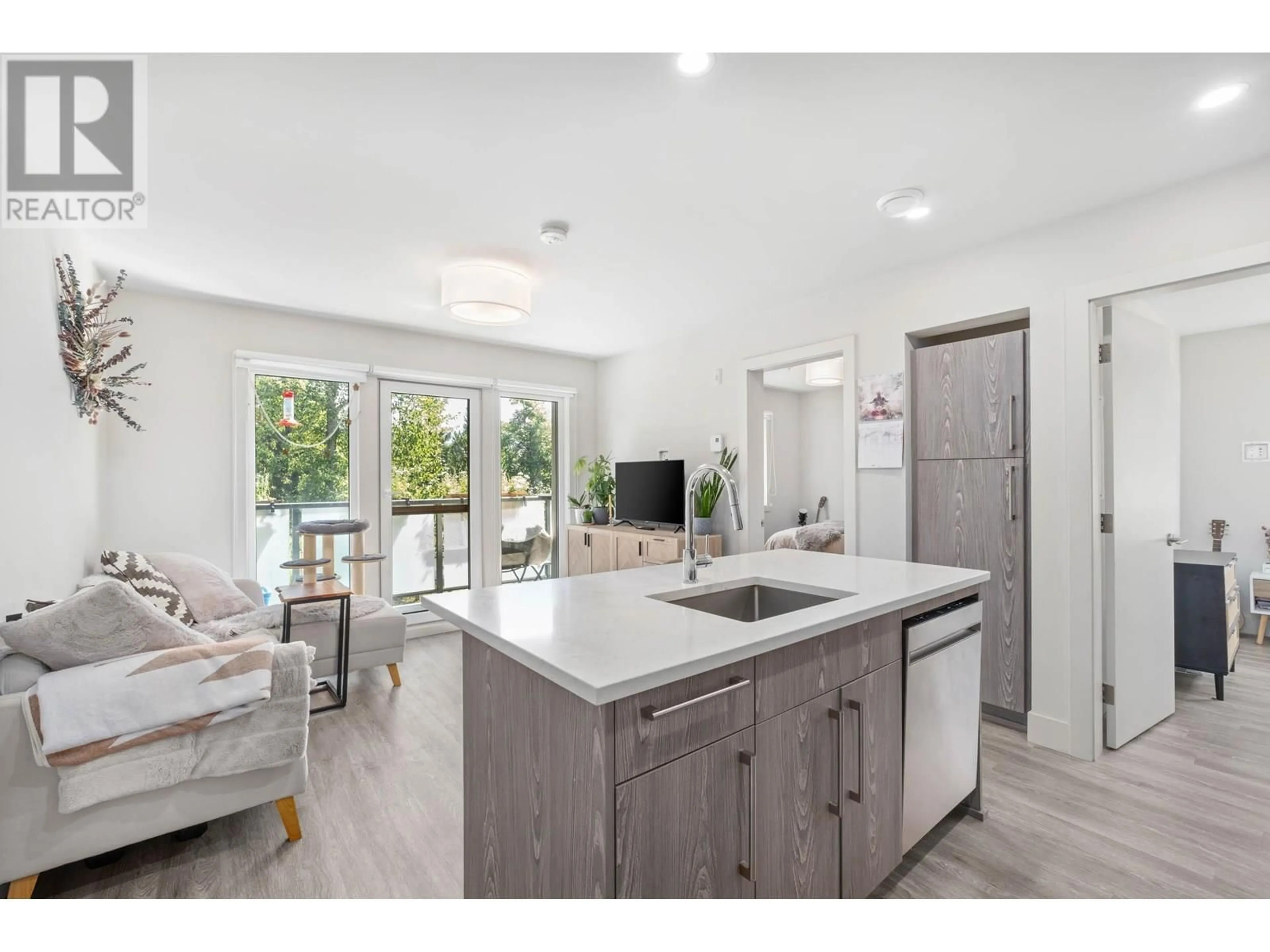 Open concept kitchen, unknown for 113 - 7350 CRABAPPLE COURT, Pemberton British Columbia V0N2L1