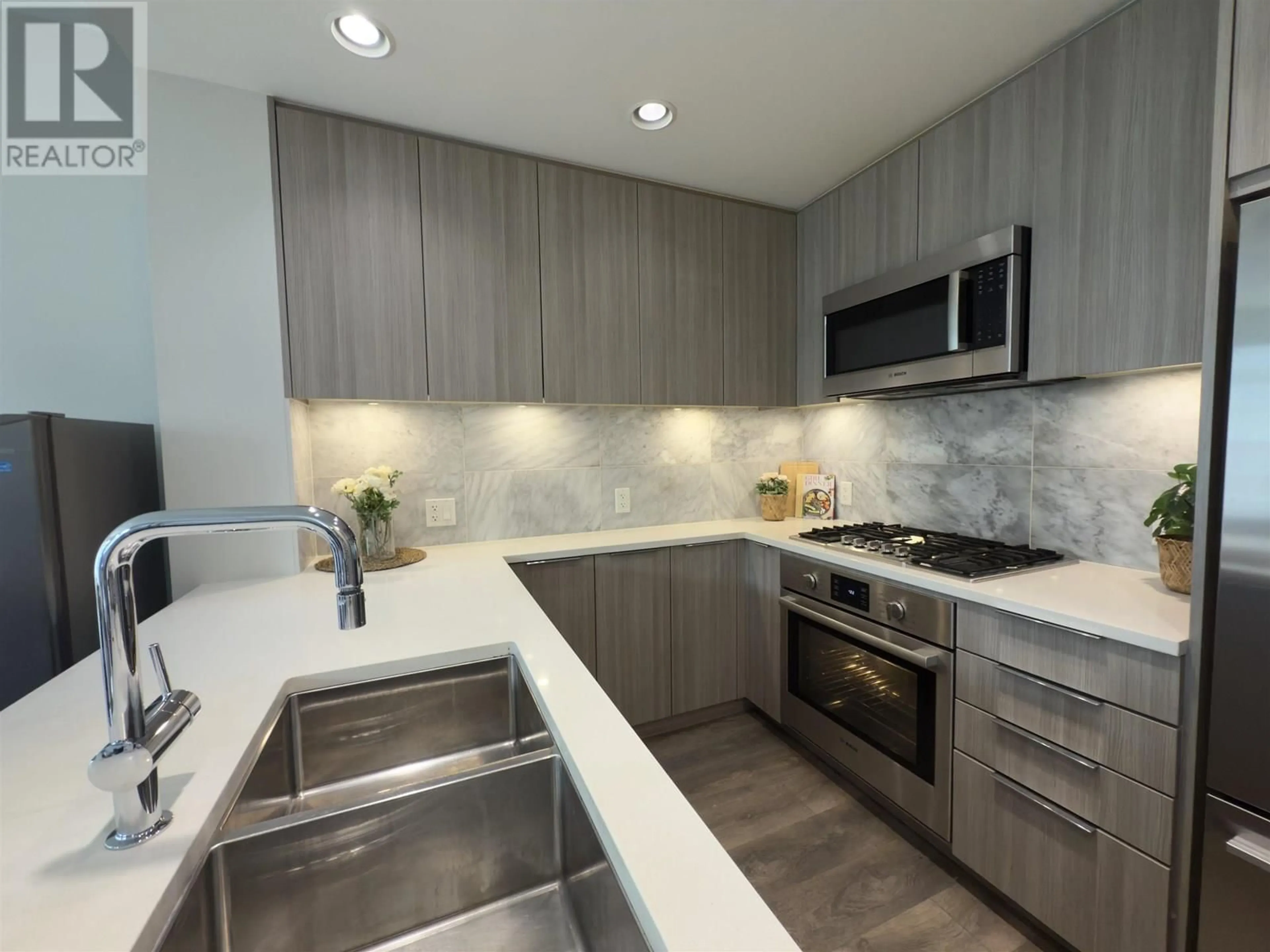 Contemporary kitchen, unknown for 510 - 3289 RIVERWALK AVENUE, Vancouver British Columbia V5S0G2