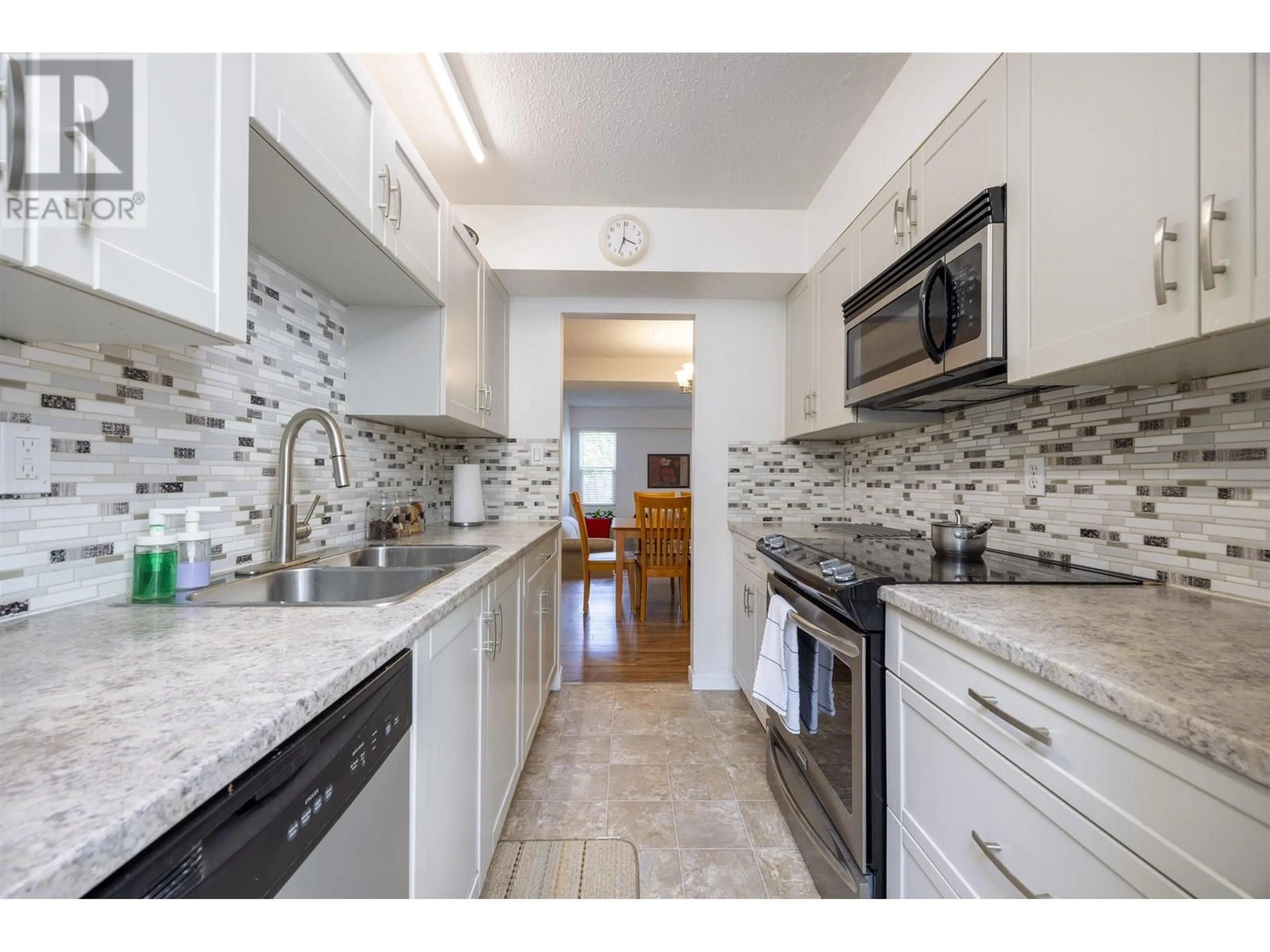 Standard kitchen, ceramic/tile floor for 2 - 19022 119B AVENUE, Pitt Meadows British Columbia V3Y1X5