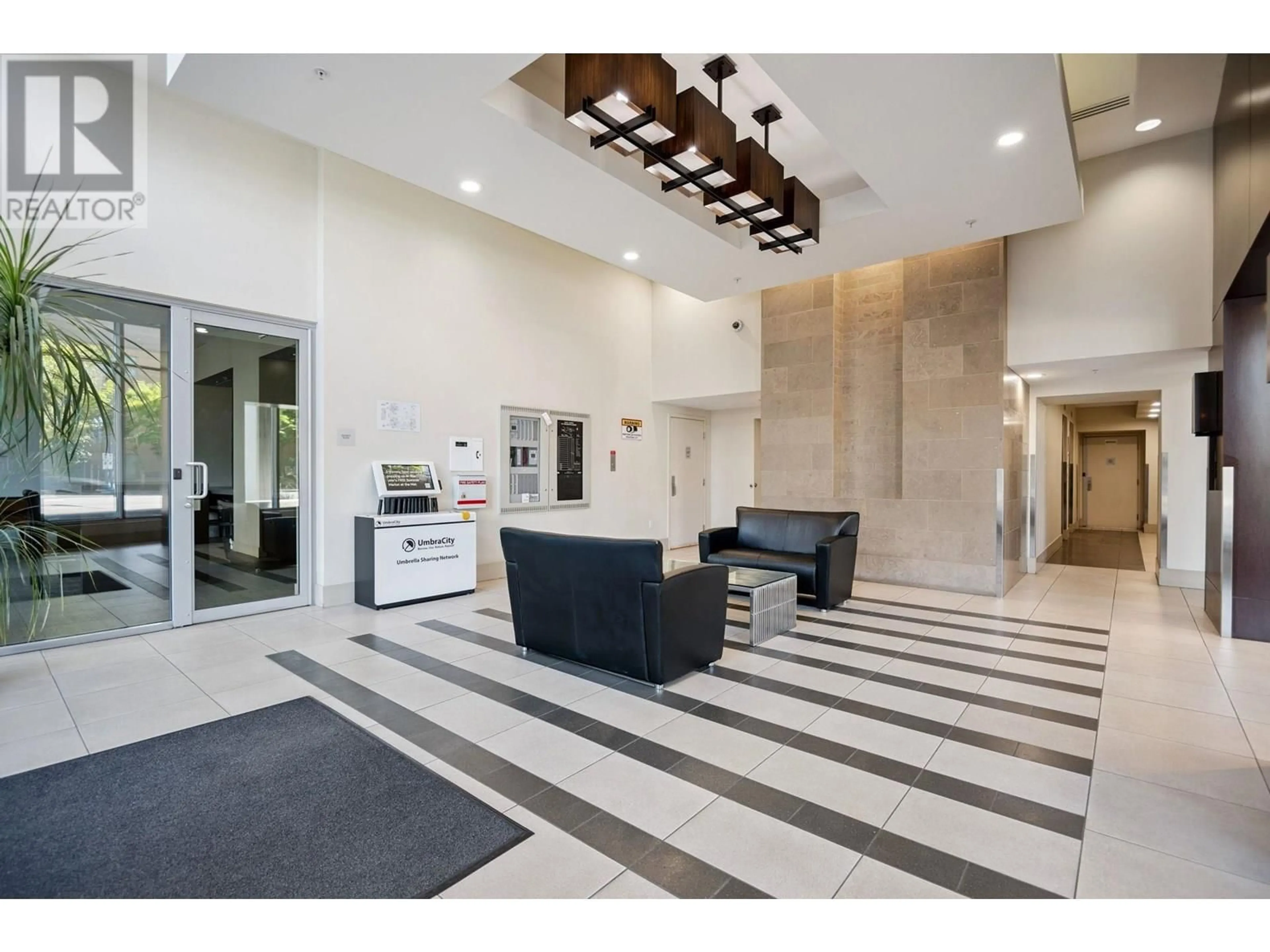 Indoor foyer for 1708 - 7371 WESTMINSTER HIGHWAY, Richmond British Columbia V6X0B4