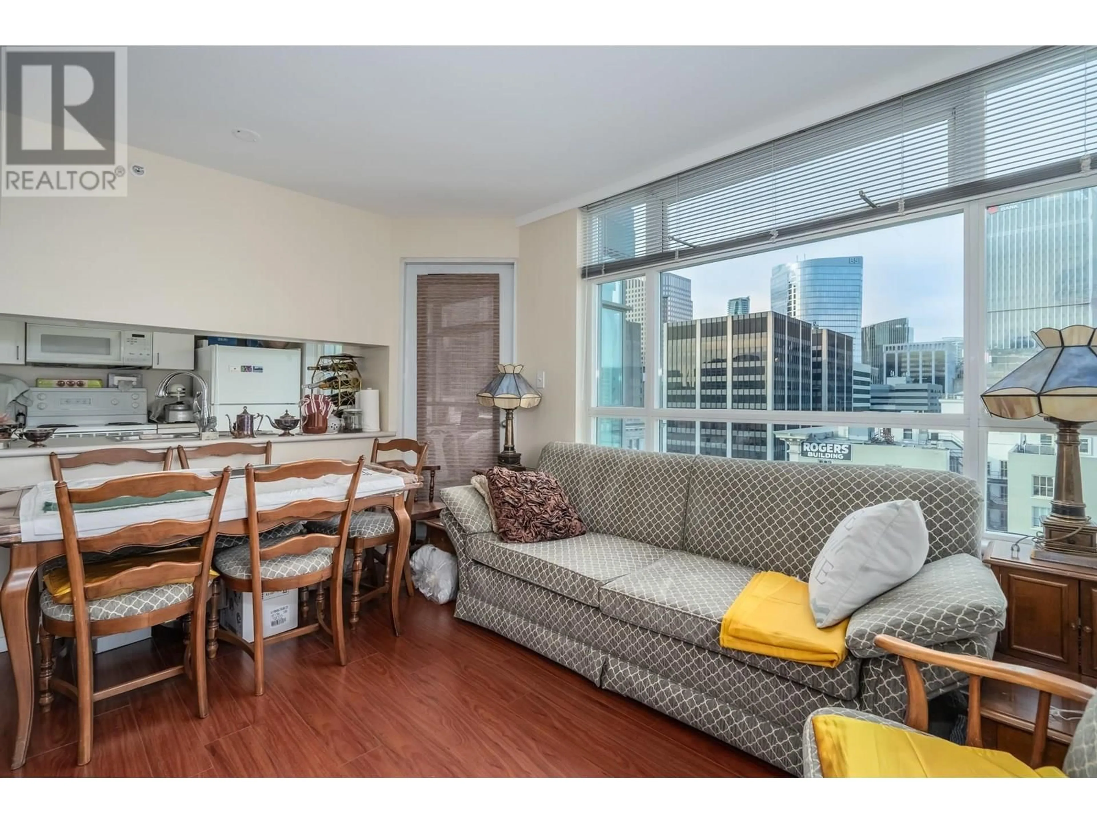 Living room with furniture, wood/laminate floor for 1604 - 438 SEYMOUR STREET, Vancouver British Columbia V6B6H4