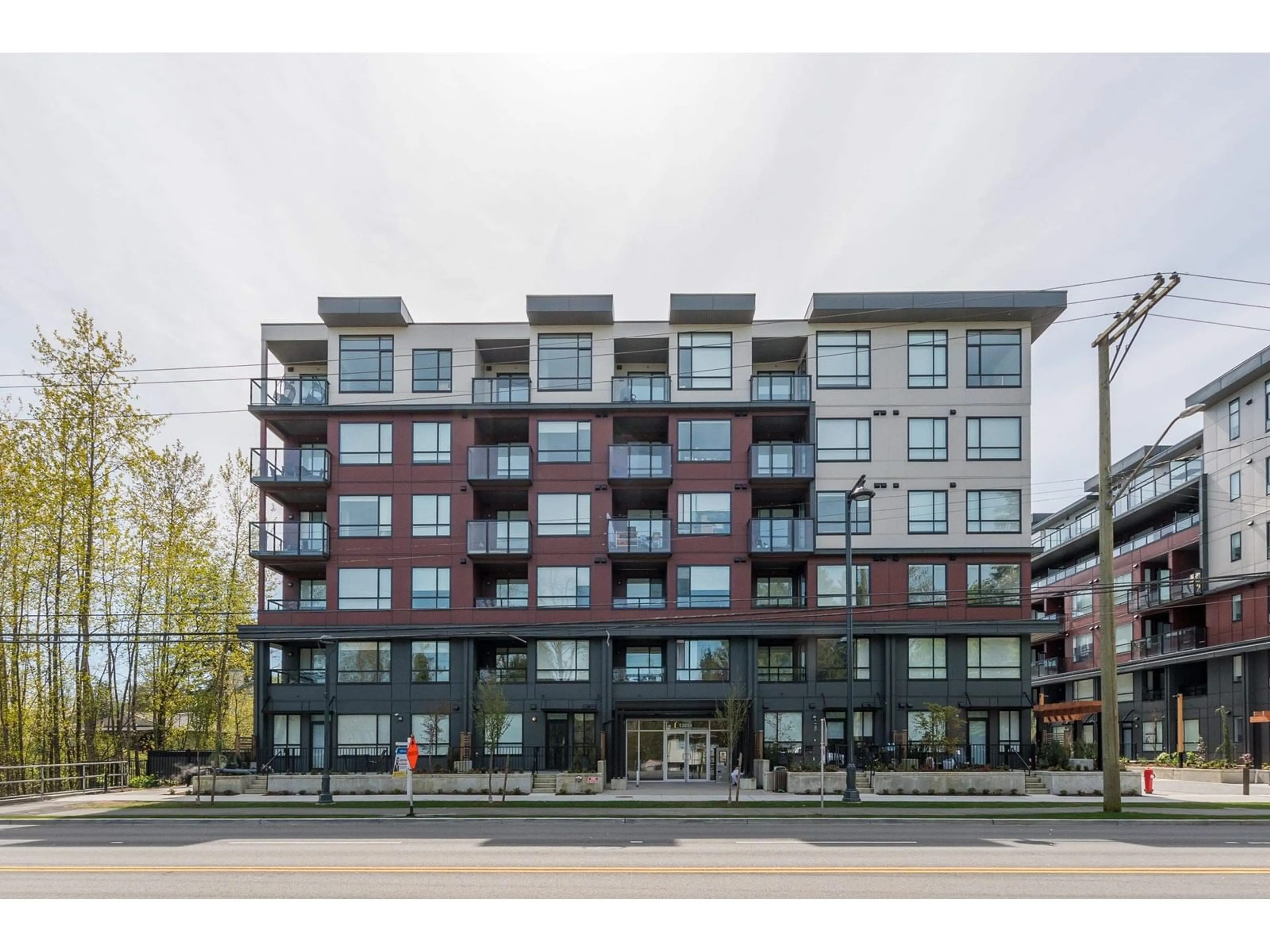 Unknown for E216 - 13858 108, Surrey British Columbia V3T0T8