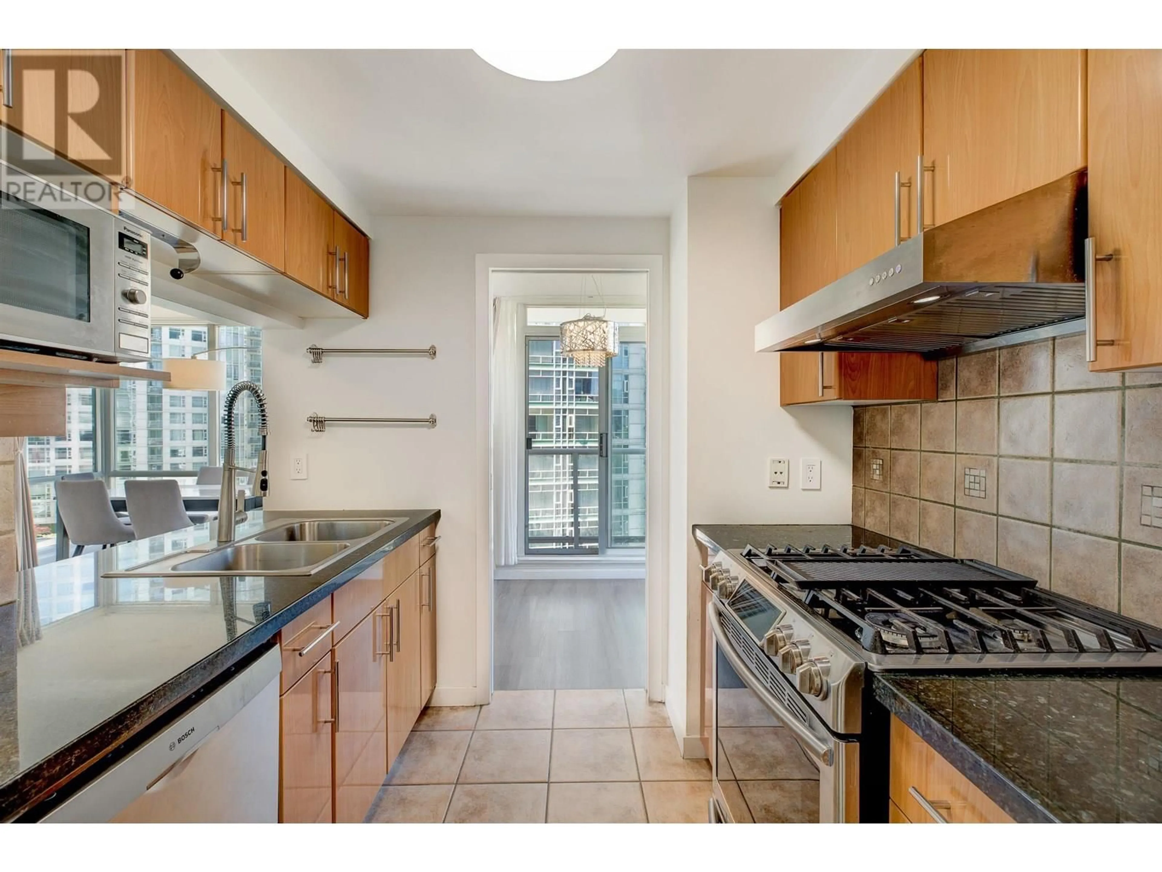 Standard kitchen, unknown for 903 - 193 AQUARIUS MEWS, Vancouver British Columbia V6Z2Z2
