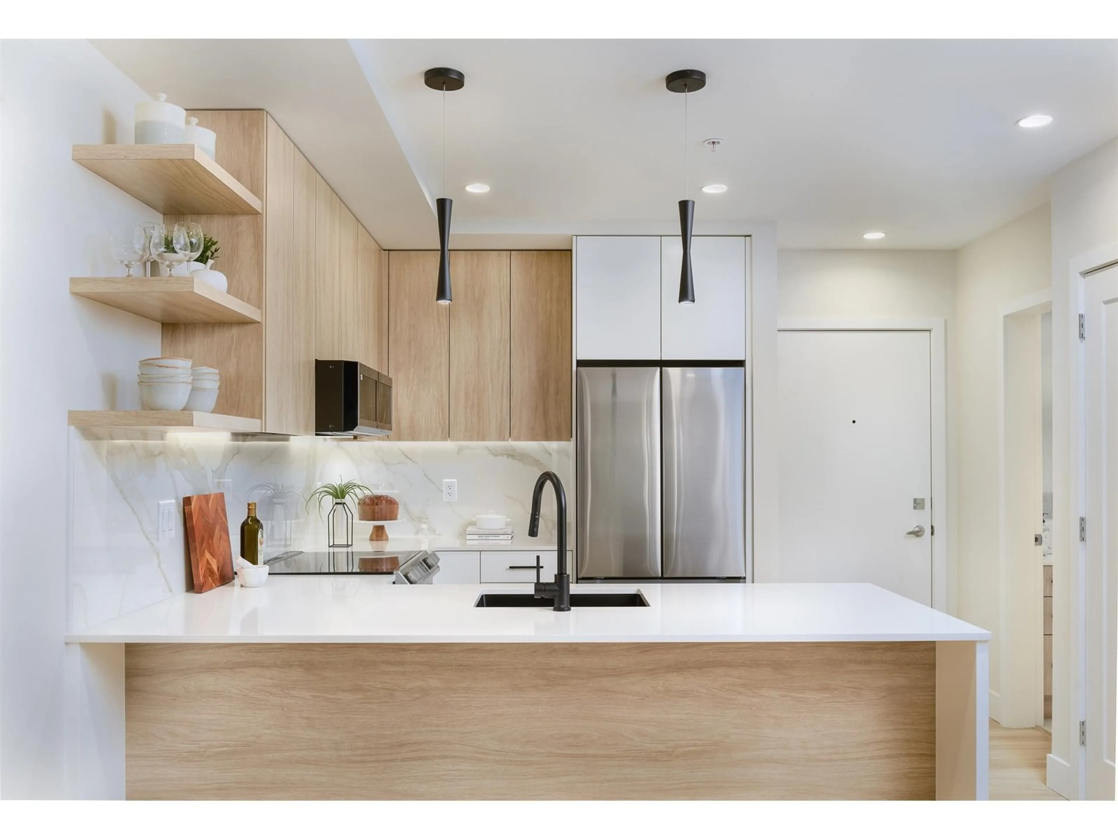 Open concept kitchen, unknown for 413 - 34375 GLADYS, Abbotsford British Columbia V2S2E8