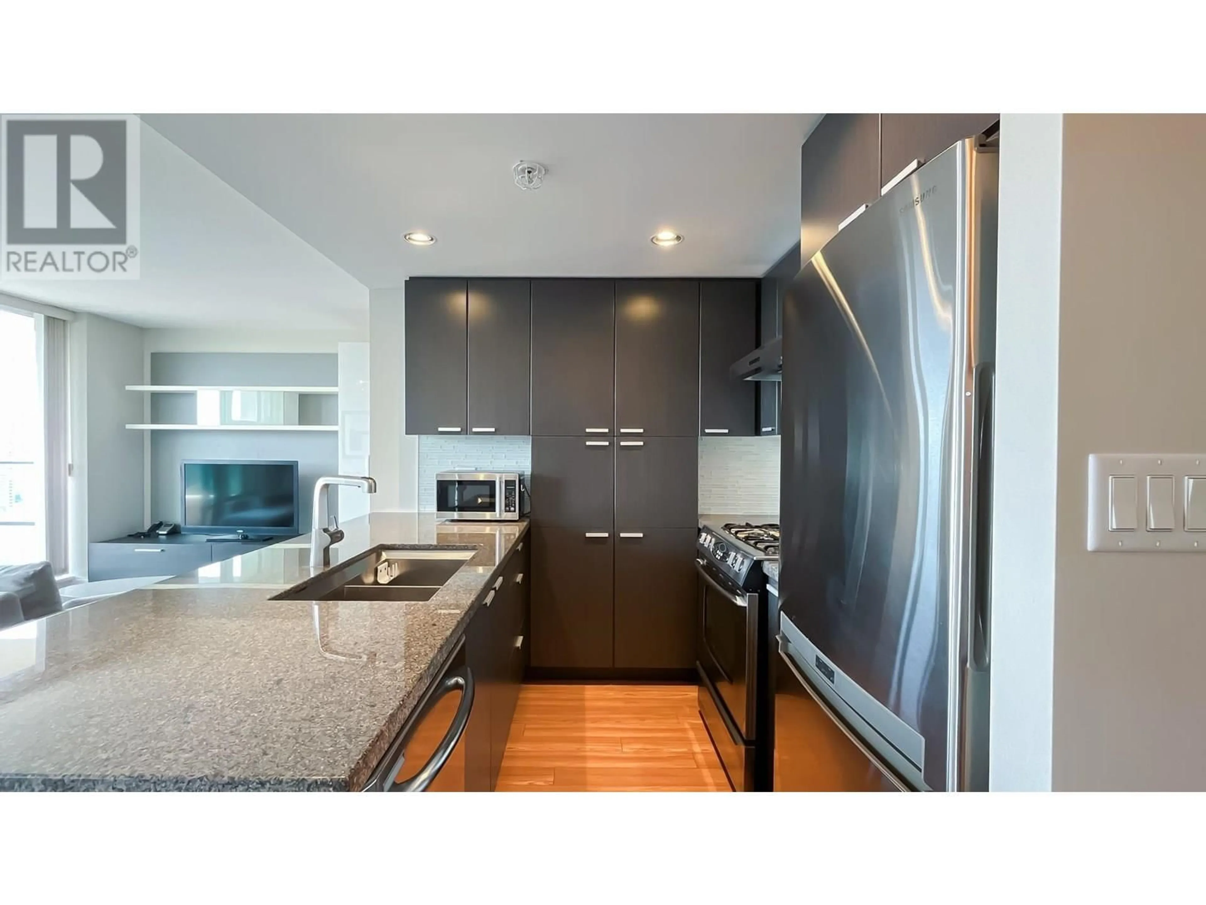 Unknown for 2402 - 2232 DOUGLAS ROAD, Burnaby British Columbia V5C0G9