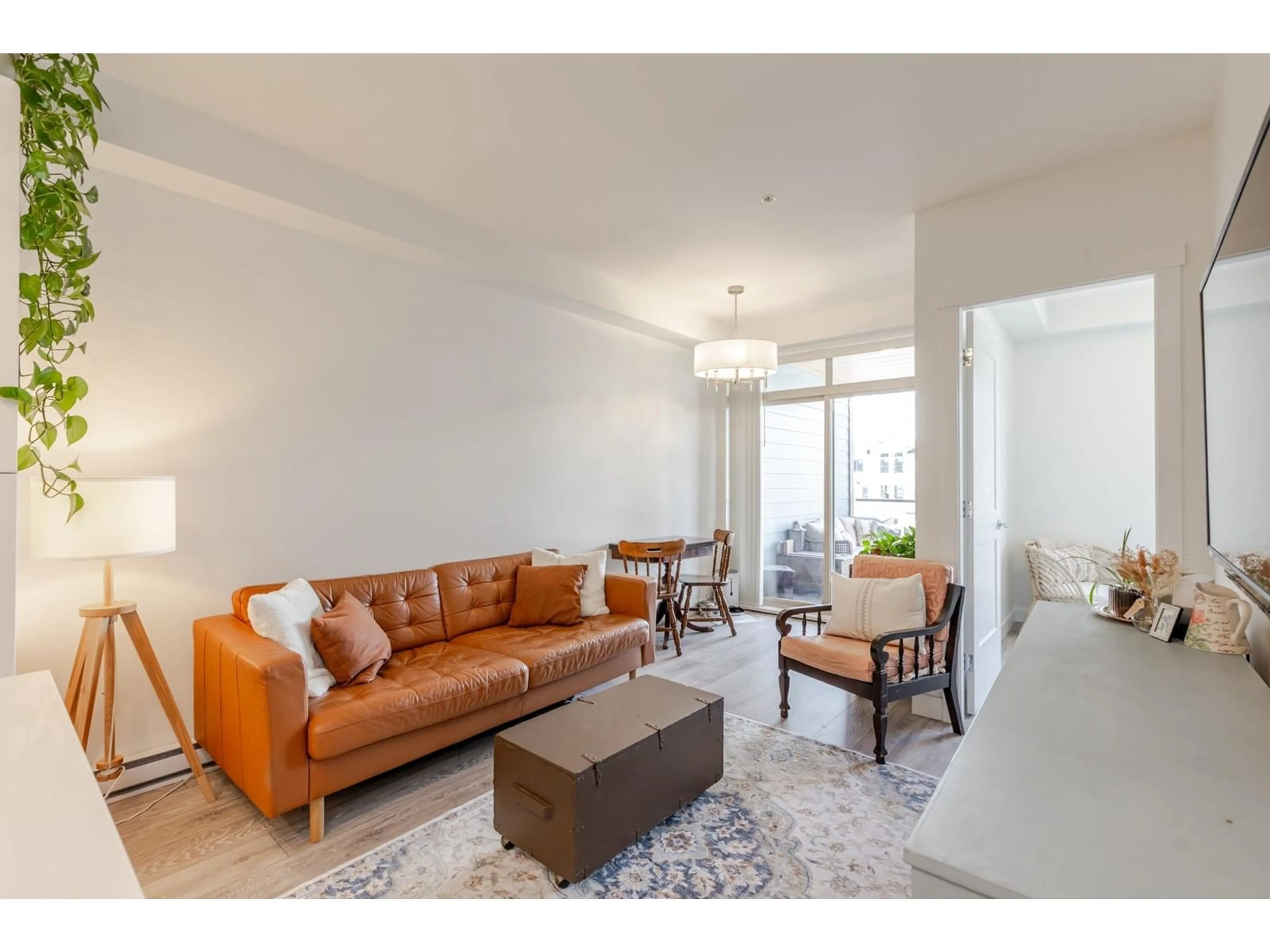 Living room with furniture, unknown for 303 - 20673 78, Langley British Columbia V2Y3K1