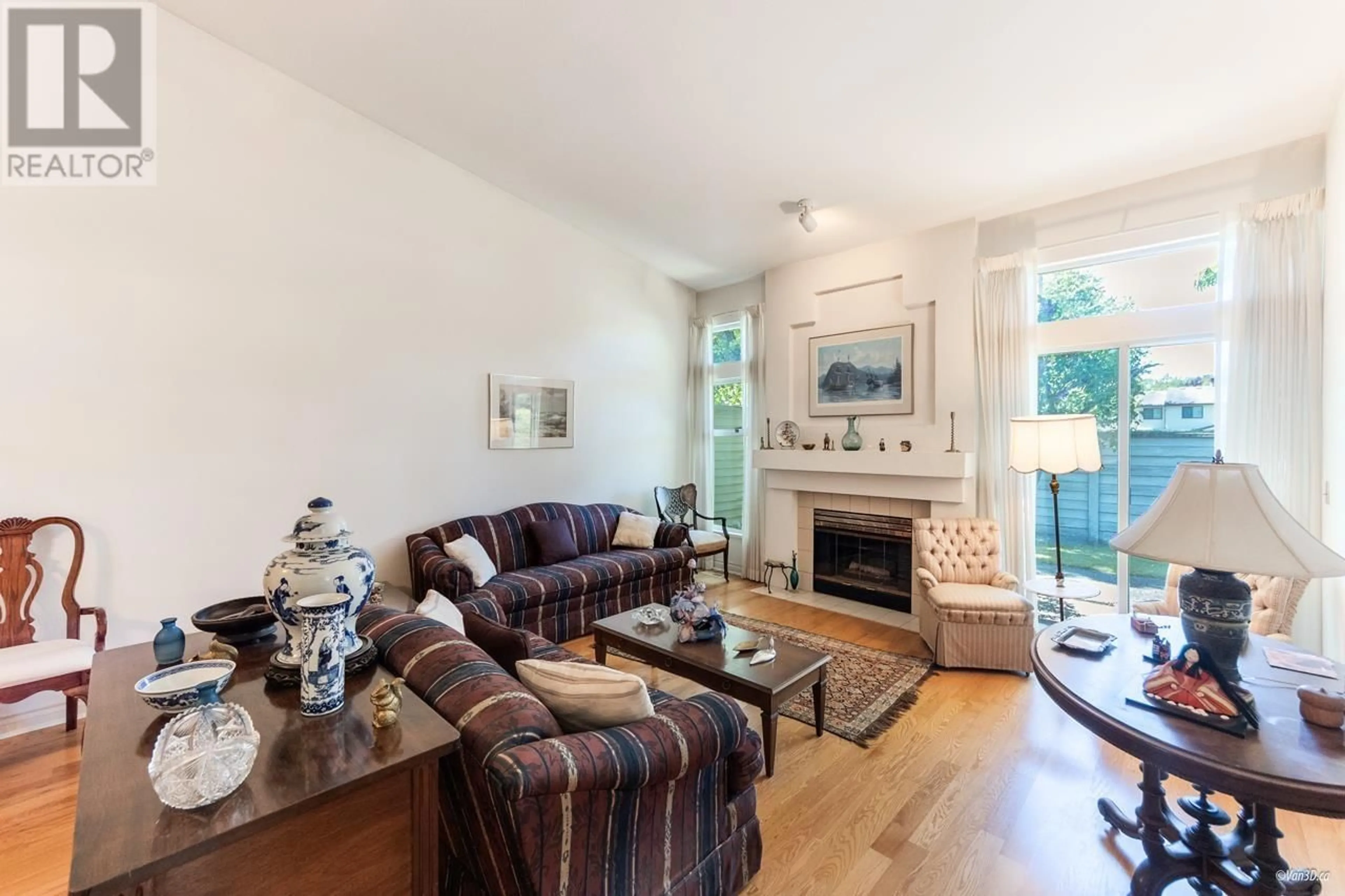 Living room with furniture, unknown for 49 - 11100 RAILWAY AVENUE, Richmond British Columbia V7E6J8