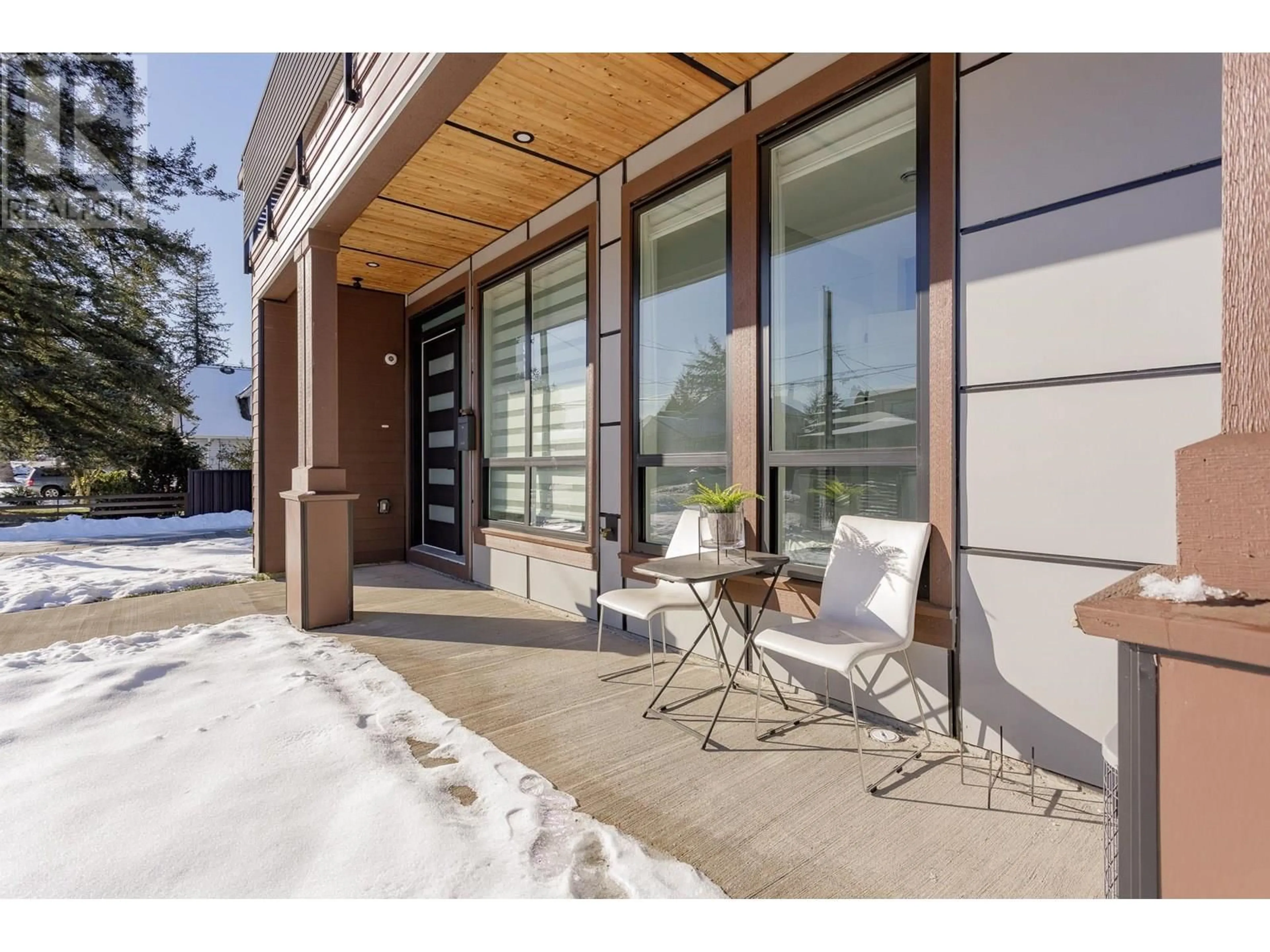 Patio, unknown for 836 MACINTOSH STREET, Coquitlam British Columbia V3J4Z2