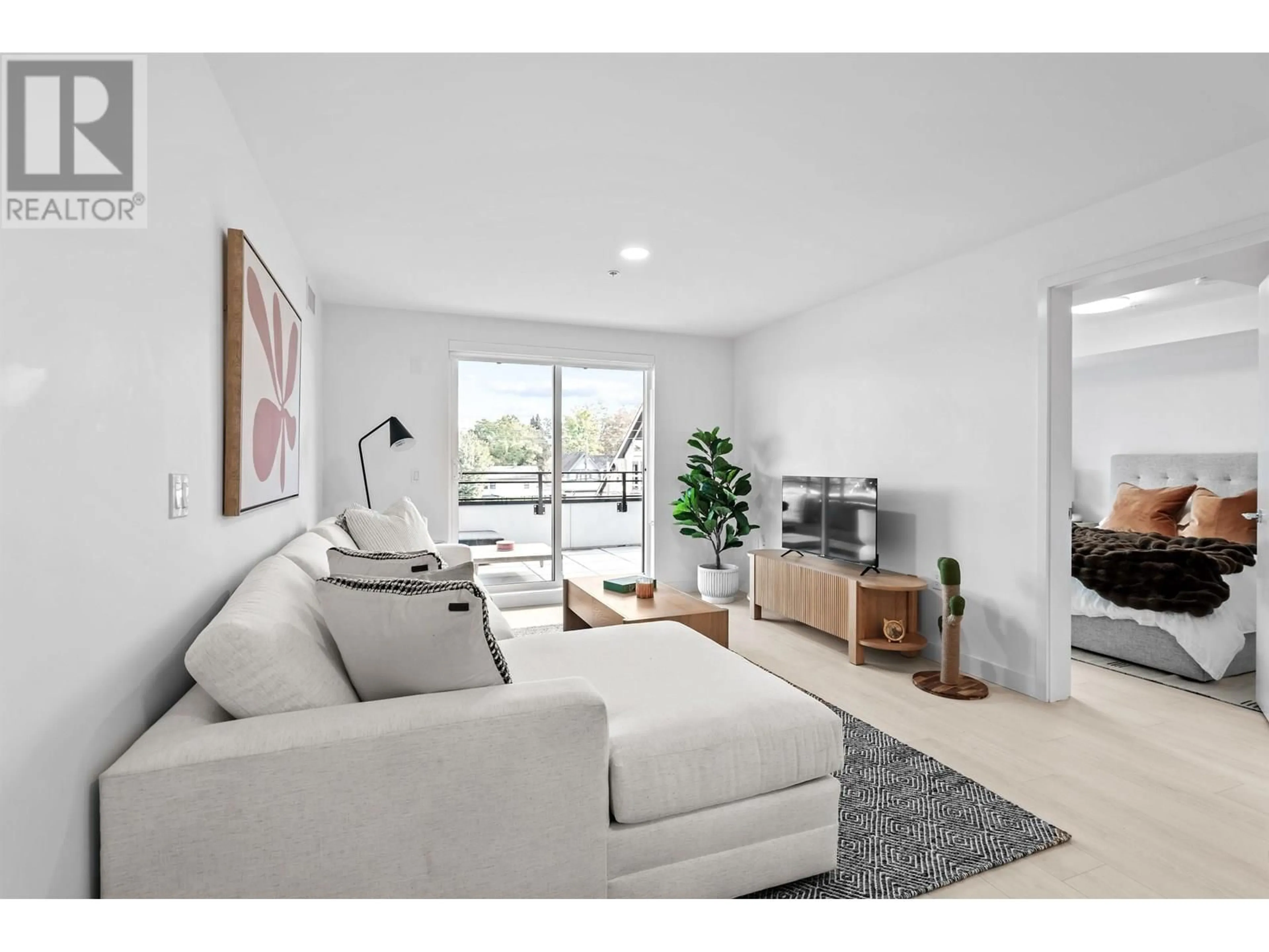 Living room with furniture, unknown for 204 - 2419 GRANT STREET, Vancouver British Columbia V0V0V0
