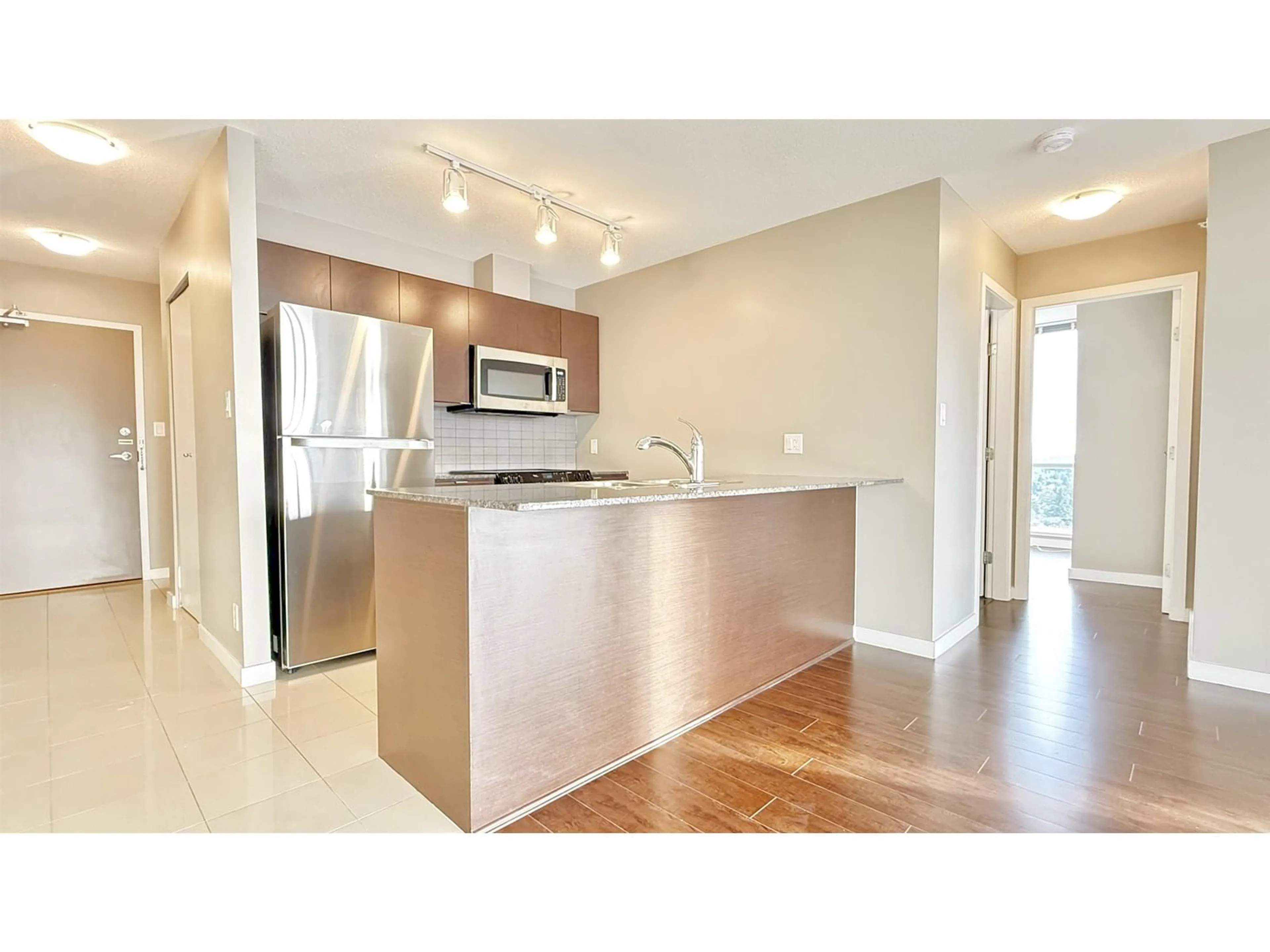 Open concept kitchen, unknown for 2202 - 13618 100, Surrey British Columbia V3T0A8